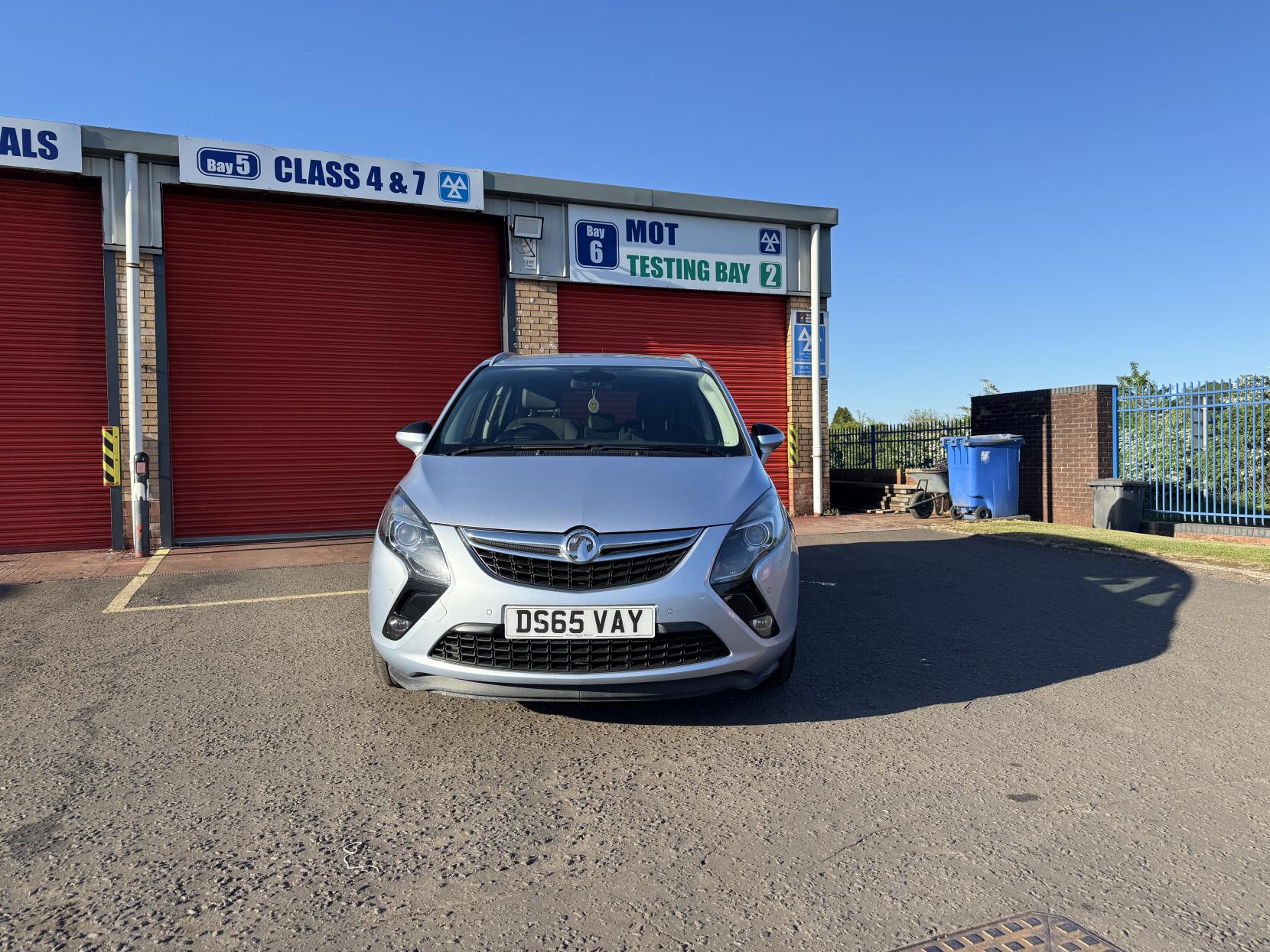 Vauxhall Zafira Tourer 1.4i Turbo SE MPV 5dr Petrol Manual Euro 6 (140 ps)