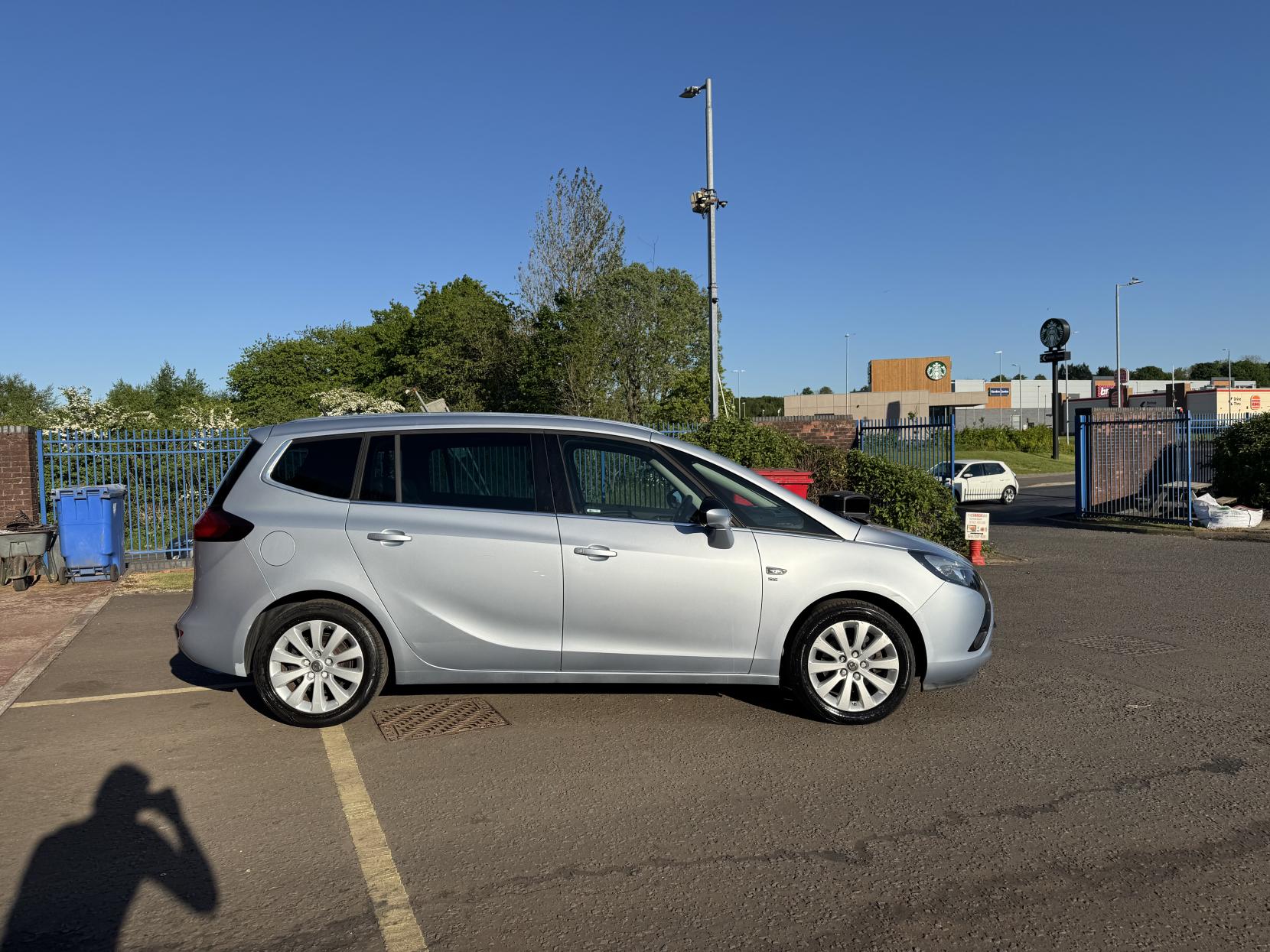 Vauxhall Zafira Tourer 1.4i Turbo SE MPV 5dr Petrol Manual Euro 6 (140 ps)
