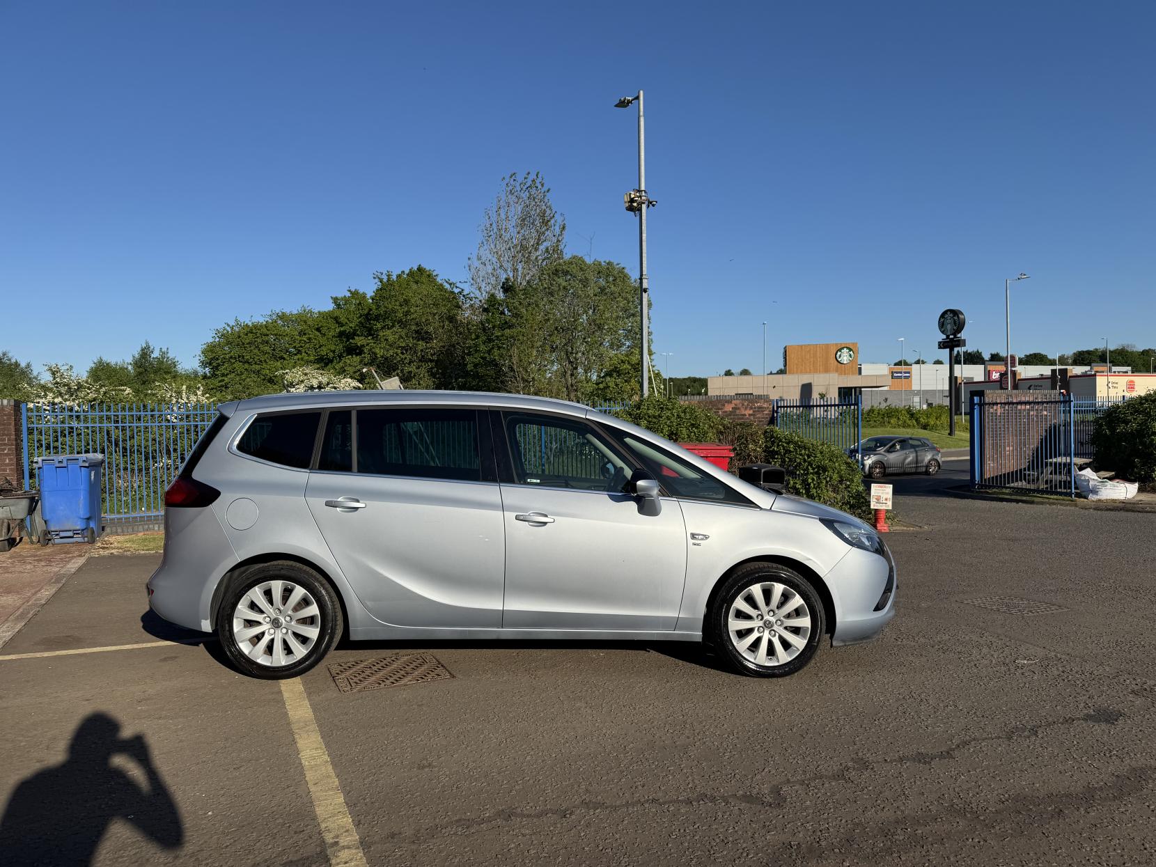 Vauxhall Zafira Tourer 1.4i Turbo SE MPV 5dr Petrol Manual Euro 6 (140 ps)