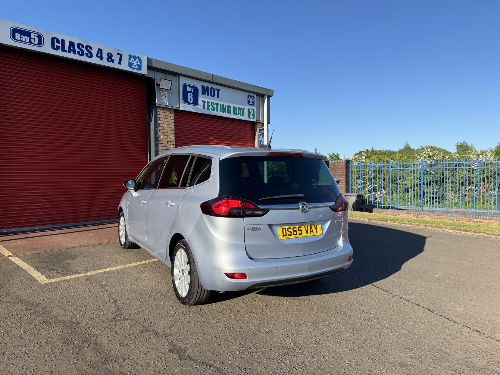Vauxhall Zafira Tourer 1.4i Turbo SE MPV 5dr Petrol Manual Euro 6 (140 ps)