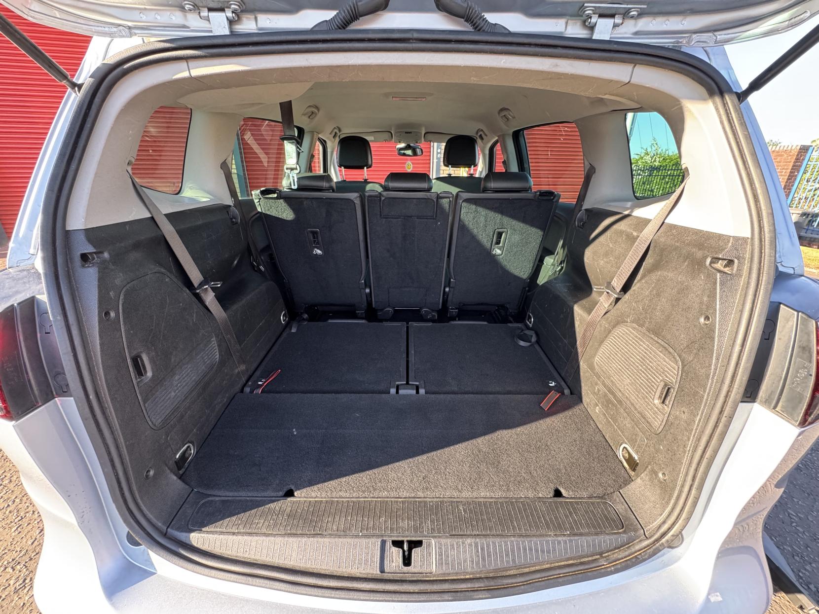 Vauxhall Zafira Tourer 1.4i Turbo SE MPV 5dr Petrol Manual Euro 6 (140 ps)