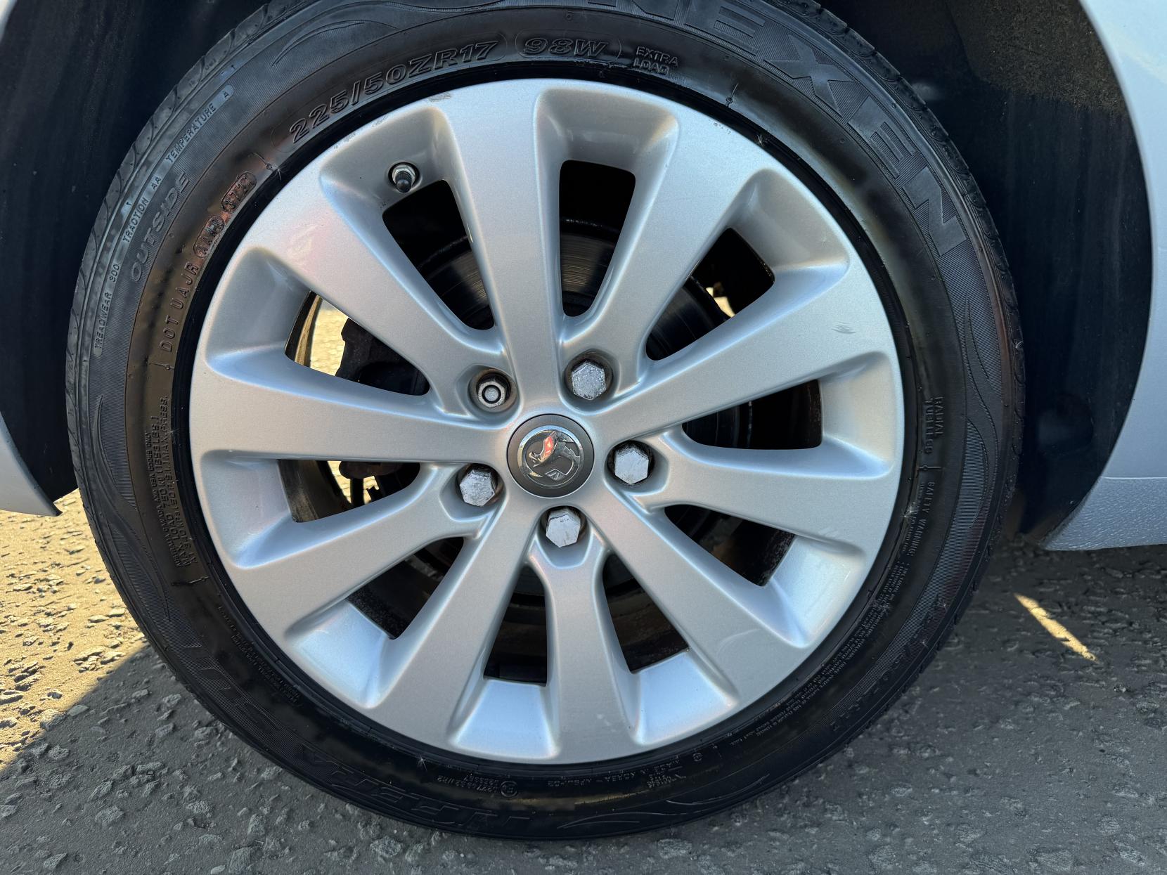 Vauxhall Zafira Tourer 1.4i Turbo SE MPV 5dr Petrol Manual Euro 6 (140 ps)