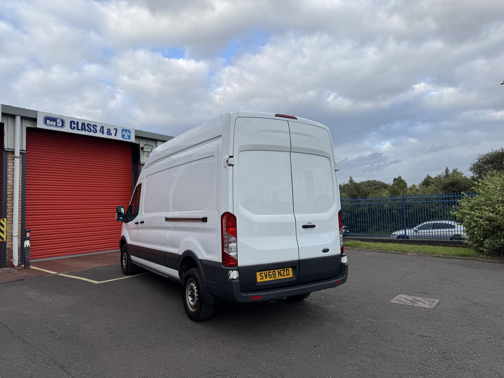 Ford Transit 2.0 350 EcoBlue Panel Van 5dr Diesel Manual RWD L3 H3 Euro 6 (130 ps)