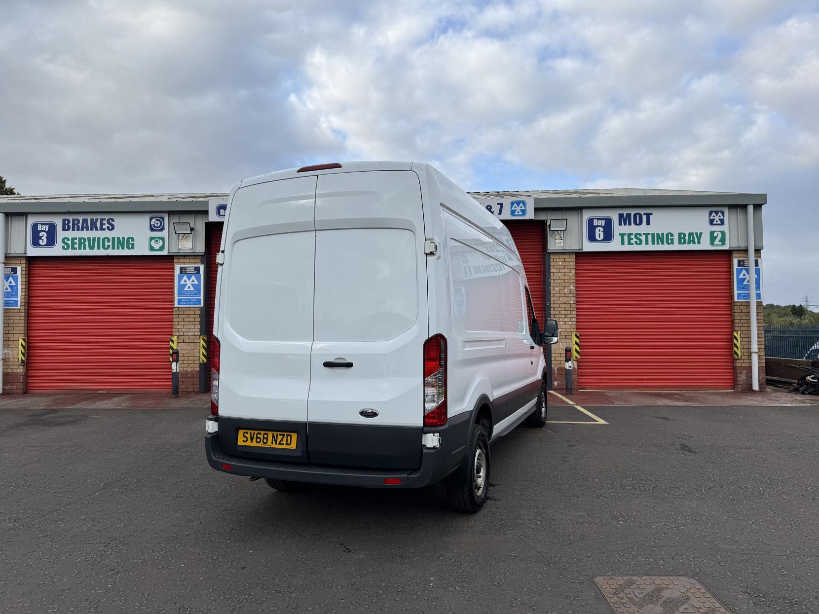 Ford Transit 2.0 350 EcoBlue Panel Van 5dr Diesel Manual RWD L3 H3 Euro 6 (130 ps)