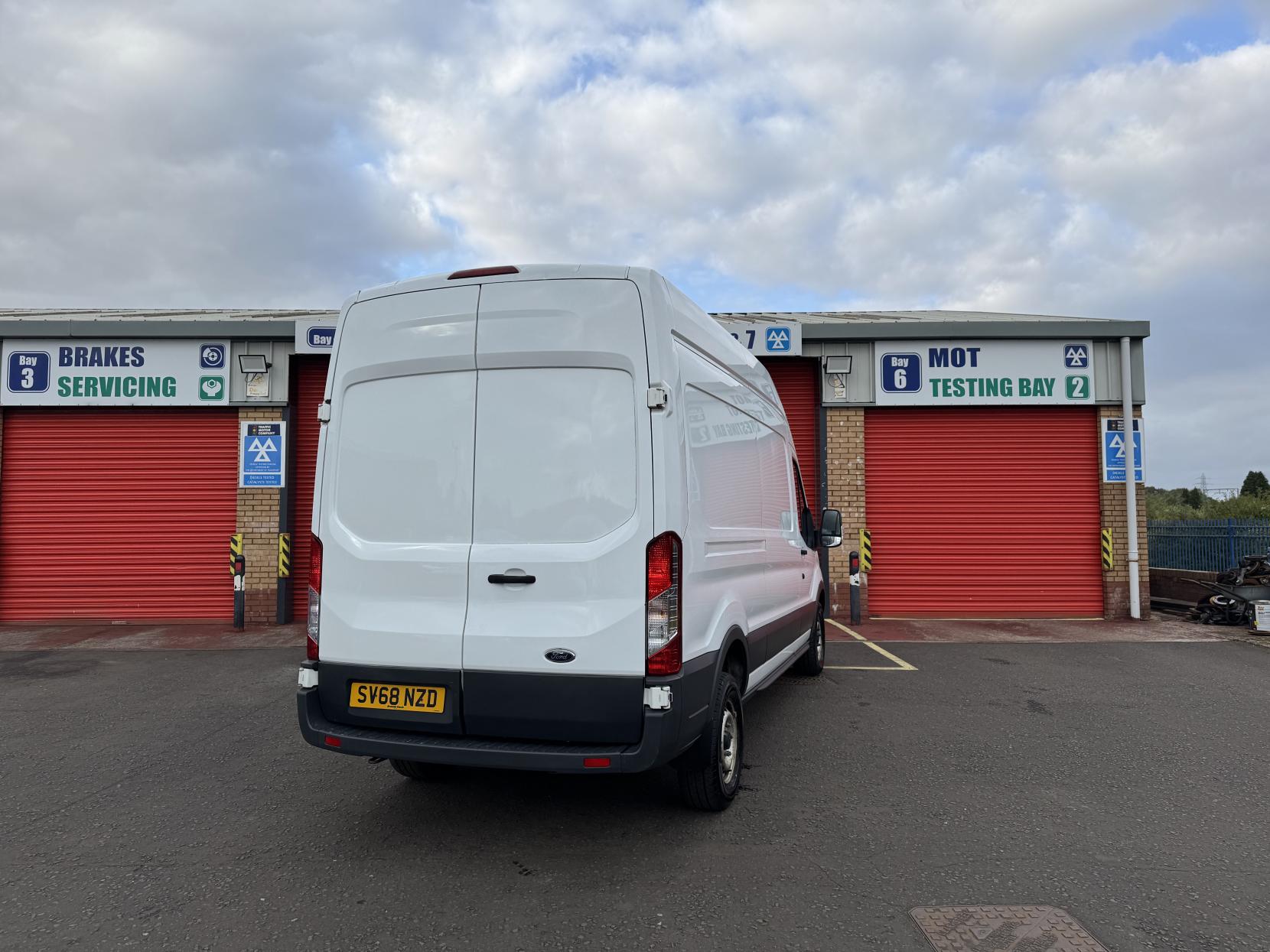 Ford Transit 2.0 350 EcoBlue Panel Van 5dr Diesel Manual RWD L3 H3 Euro 6 (130 ps)
