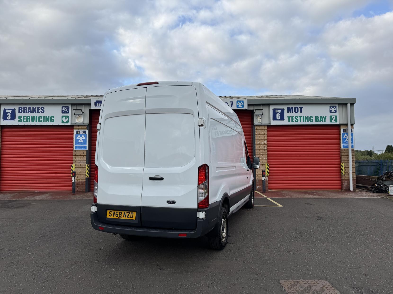 Ford Transit 2.0 350 EcoBlue Panel Van 5dr Diesel Manual RWD L3 H3 Euro 6 (130 ps)