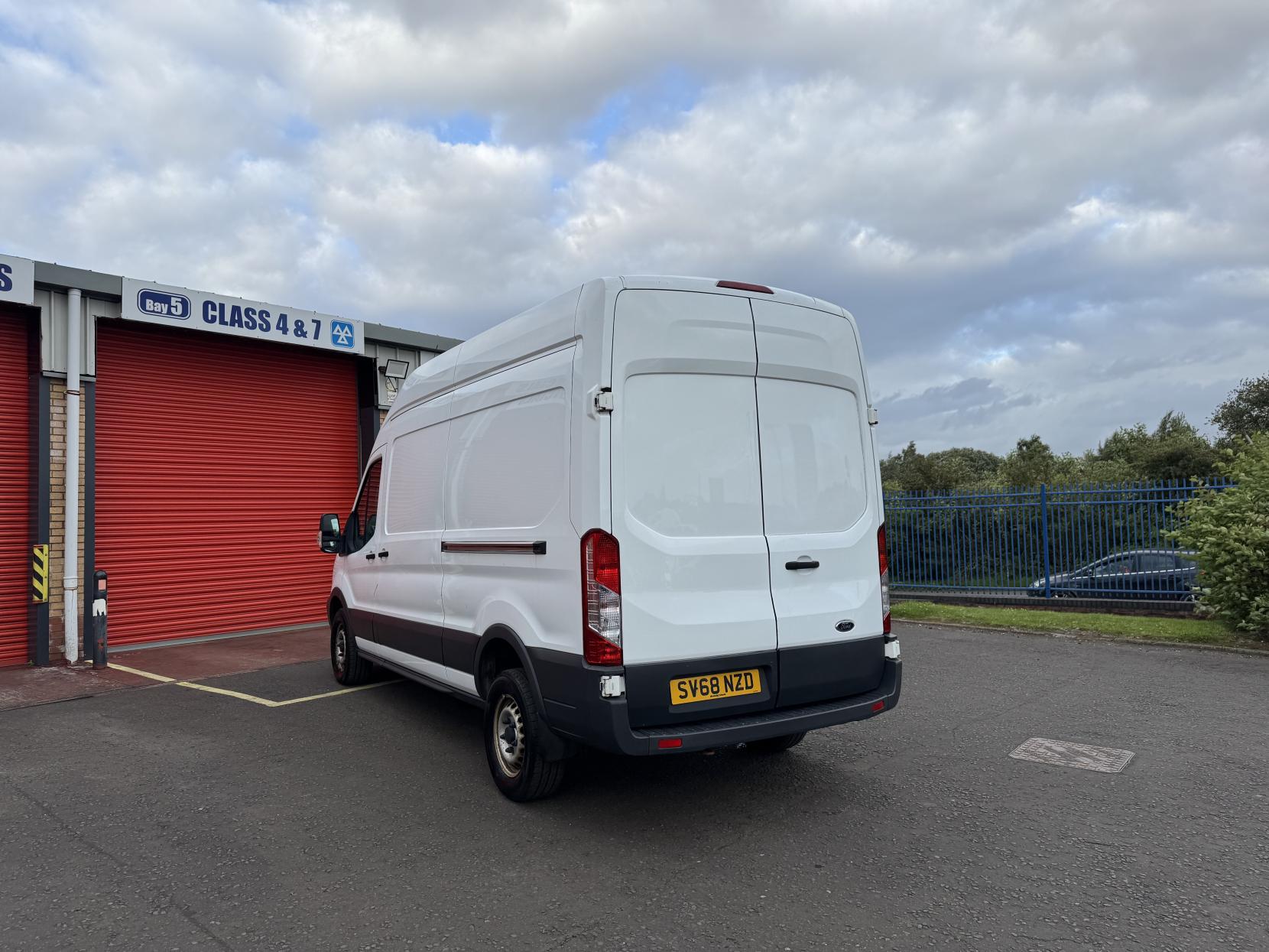 Ford Transit 2.0 350 EcoBlue Panel Van 5dr Diesel Manual RWD L3 H3 Euro 6 (130 ps)