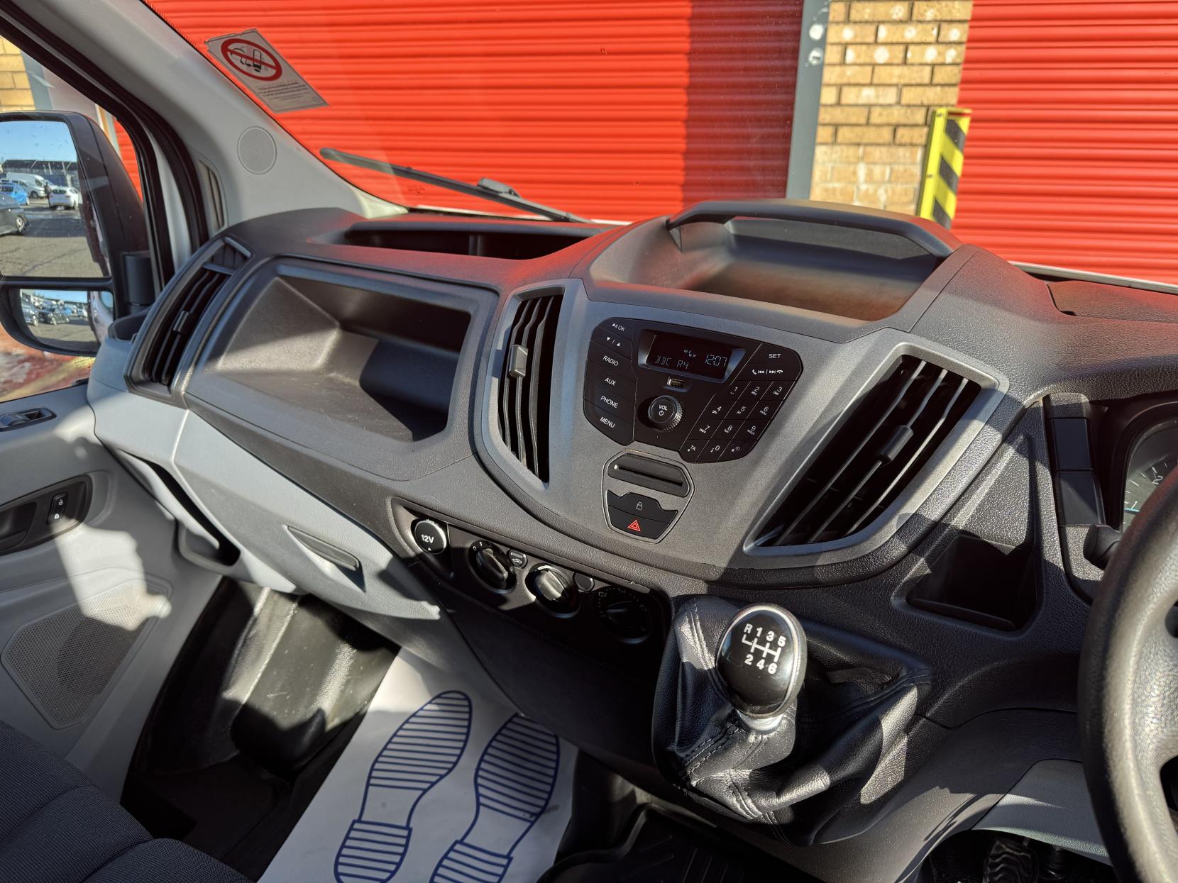 Ford Transit 2.0 350 EcoBlue 1-Way Double Tipper Double Cab 4dr Diesel Manual RWD L3 Euro 6 (1-Way, 1-Stop, DRW) (130 ps)