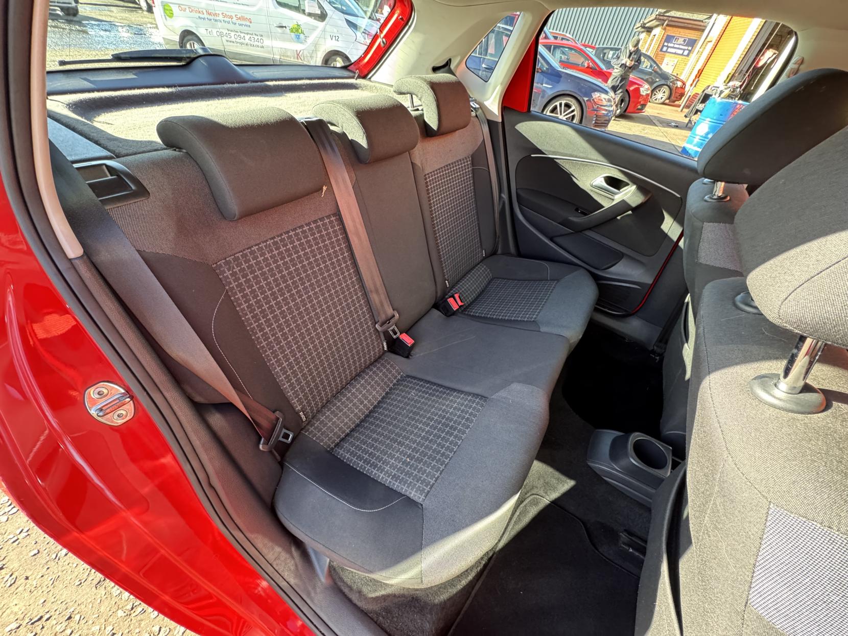 Volkswagen Polo 1.0 BlueMotion Tech SE Hatchback 5dr Petrol Manual Euro 6 (s/s) (60 ps)