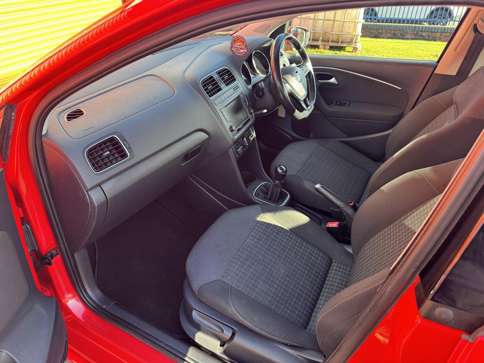 Volkswagen Polo 1.0 BlueMotion Tech SE Hatchback 5dr Petrol Manual Euro 6 (s/s) (60 ps)