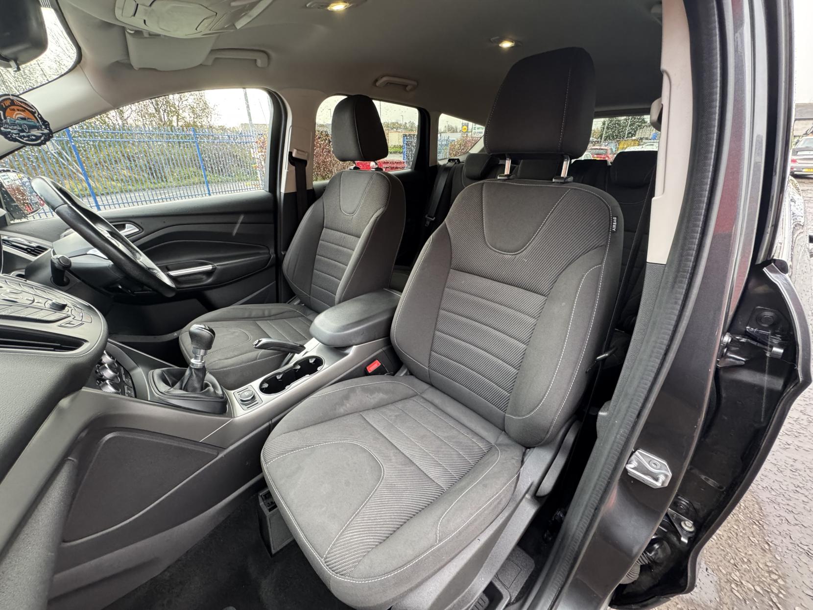 Ford Kuga 1.5T EcoBoost Zetec SUV 5dr Petrol Manual 2WD Euro 6 (s/s) (150 ps)