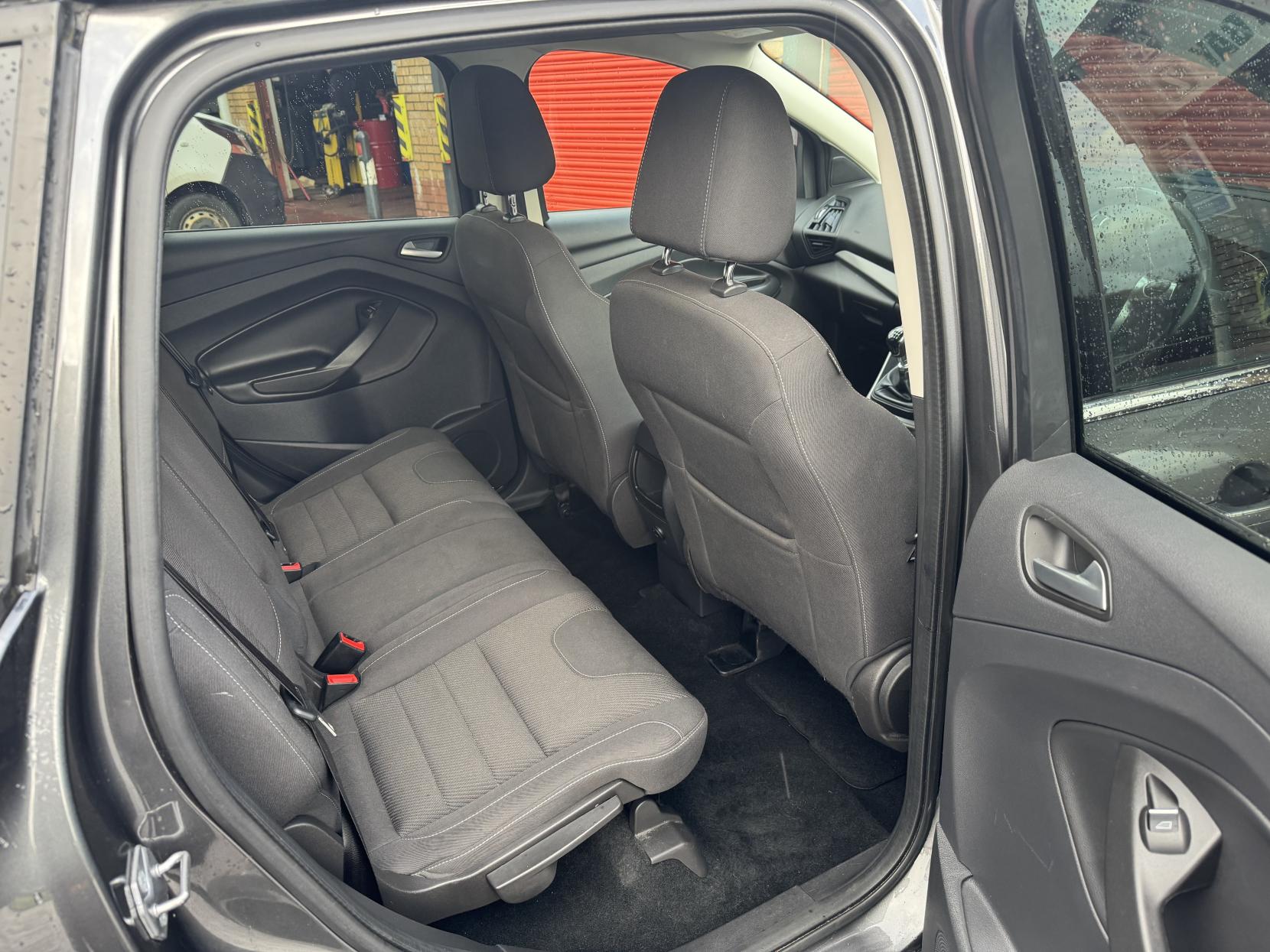 Ford Kuga 1.5T EcoBoost Zetec SUV 5dr Petrol Manual 2WD Euro 6 (s/s) (150 ps)