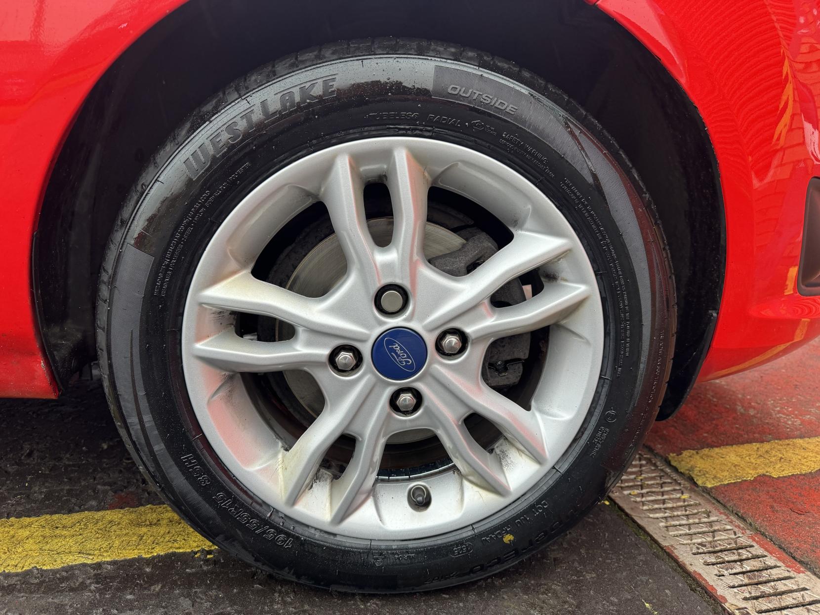 Ford Fiesta 1.25 Zetec Hatchback 3dr Petrol Manual Euro 6 (82 ps)