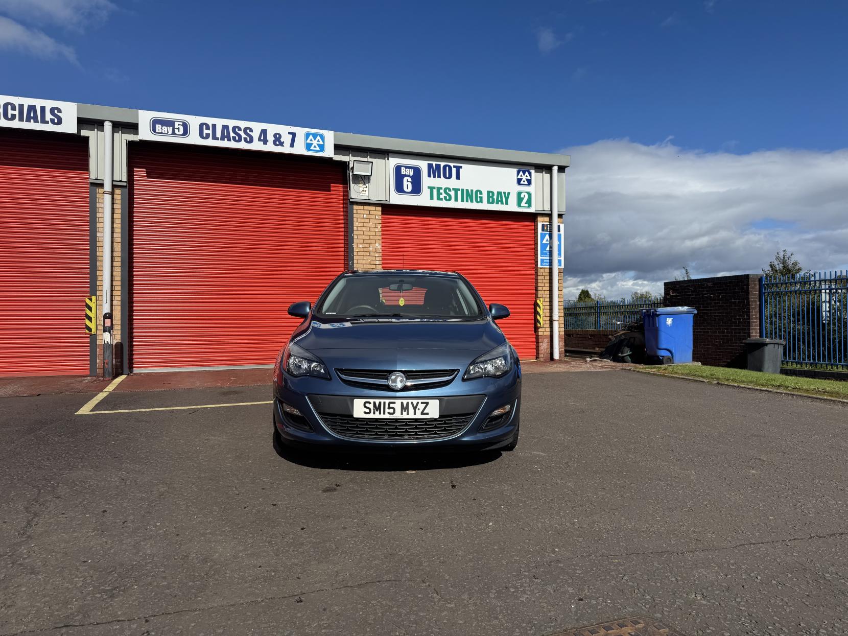 Vauxhall Astra 1.4i Excite Hatchback 5dr Petrol Manual Euro 6 (100 ps)