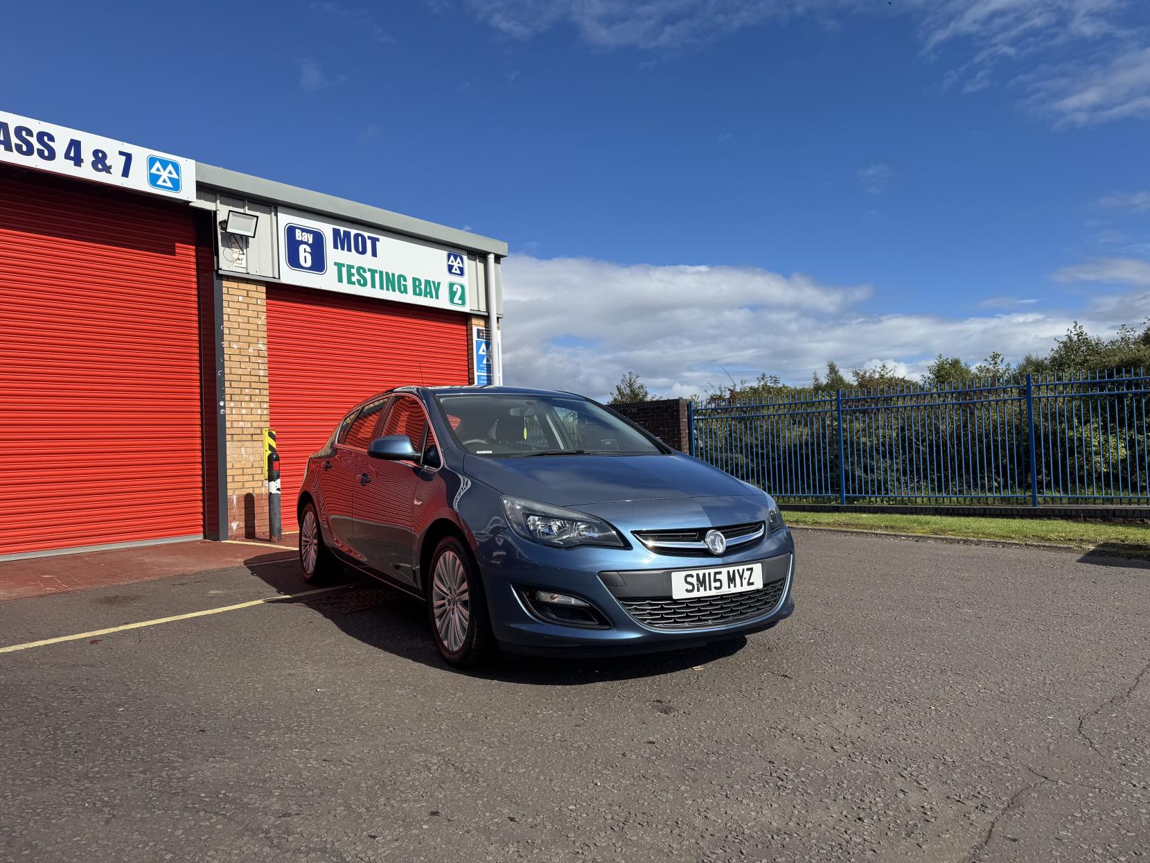 Vauxhall Astra 1.4i Excite Hatchback 5dr Petrol Manual Euro 6 (100 ps)