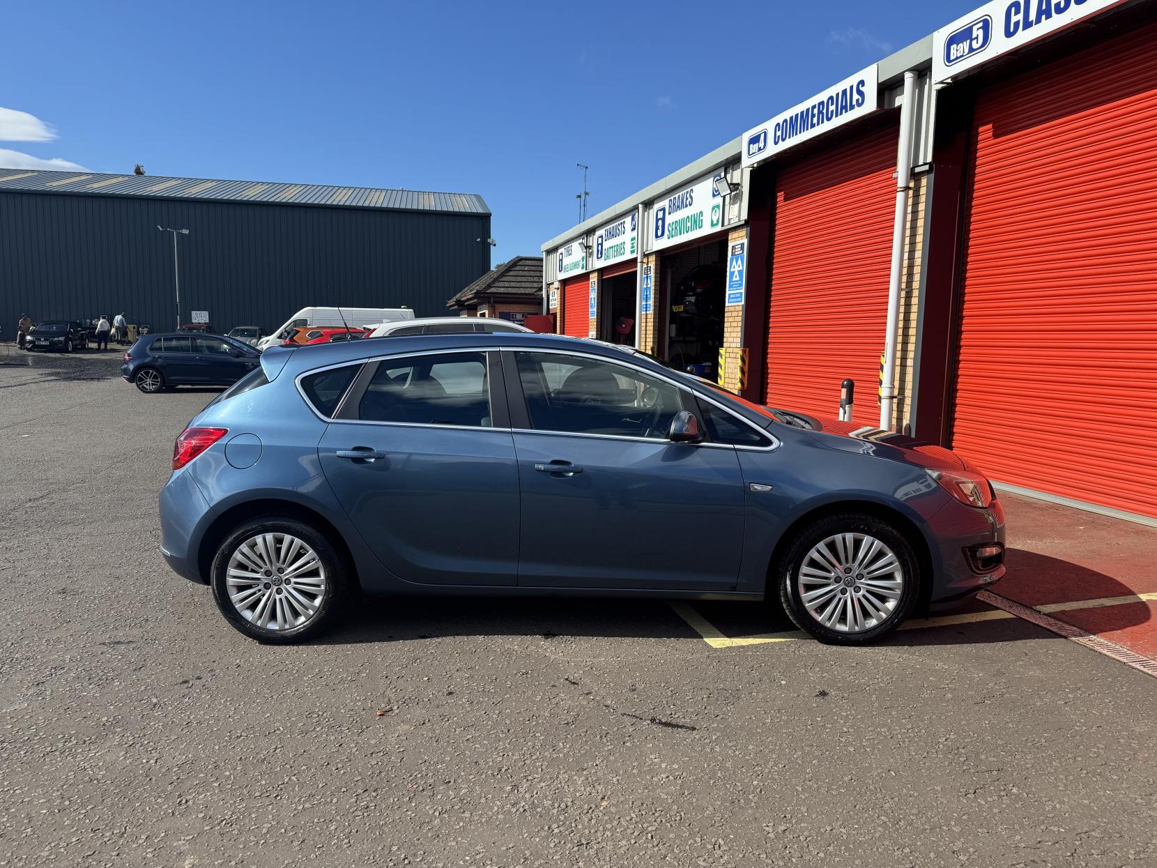 Vauxhall Astra 1.4i Excite Hatchback 5dr Petrol Manual Euro 6 (100 ps)