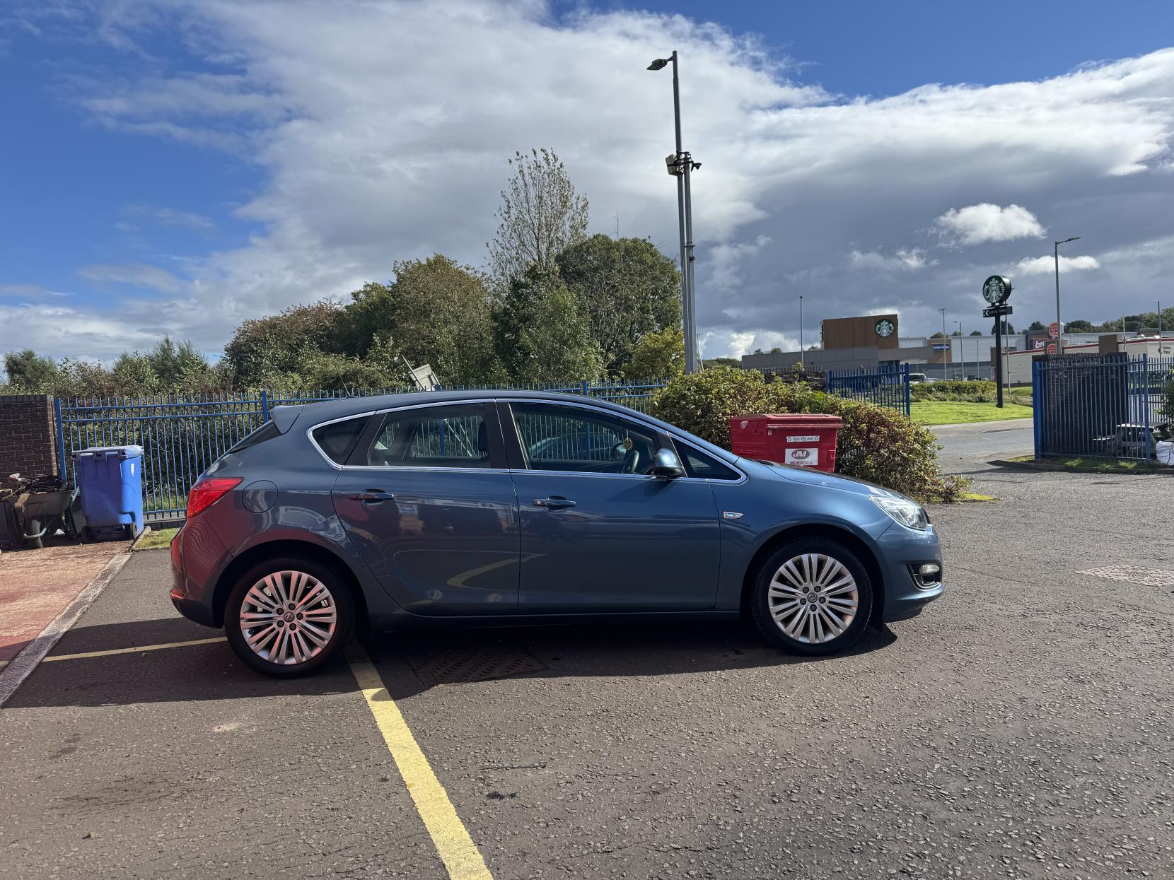 Vauxhall Astra 1.4i Excite Hatchback 5dr Petrol Manual Euro 6 (100 ps)