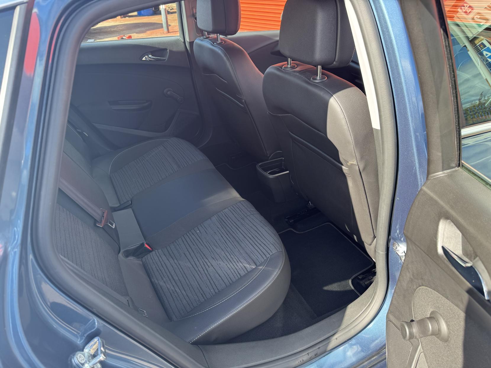 Vauxhall Astra 1.4i Excite Hatchback 5dr Petrol Manual Euro 6 (100 ps)