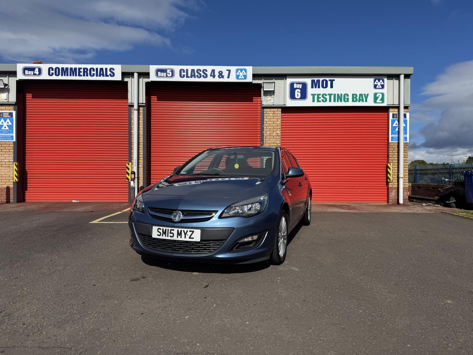 Vauxhall Astra 1.4i Excite Hatchback 5dr Petrol Manual Euro 6 (100 ps)