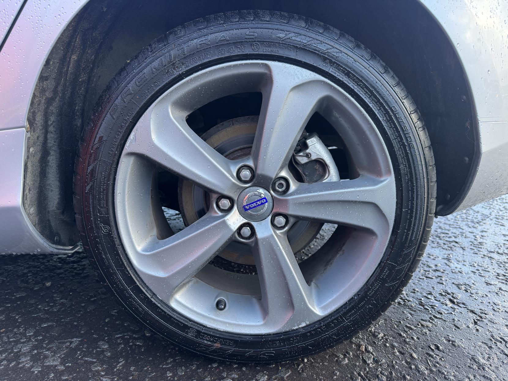 Volvo V40 1.6 D2 SE Hatchback 5dr Diesel Manual Euro 5 (s/s) (115 ps)