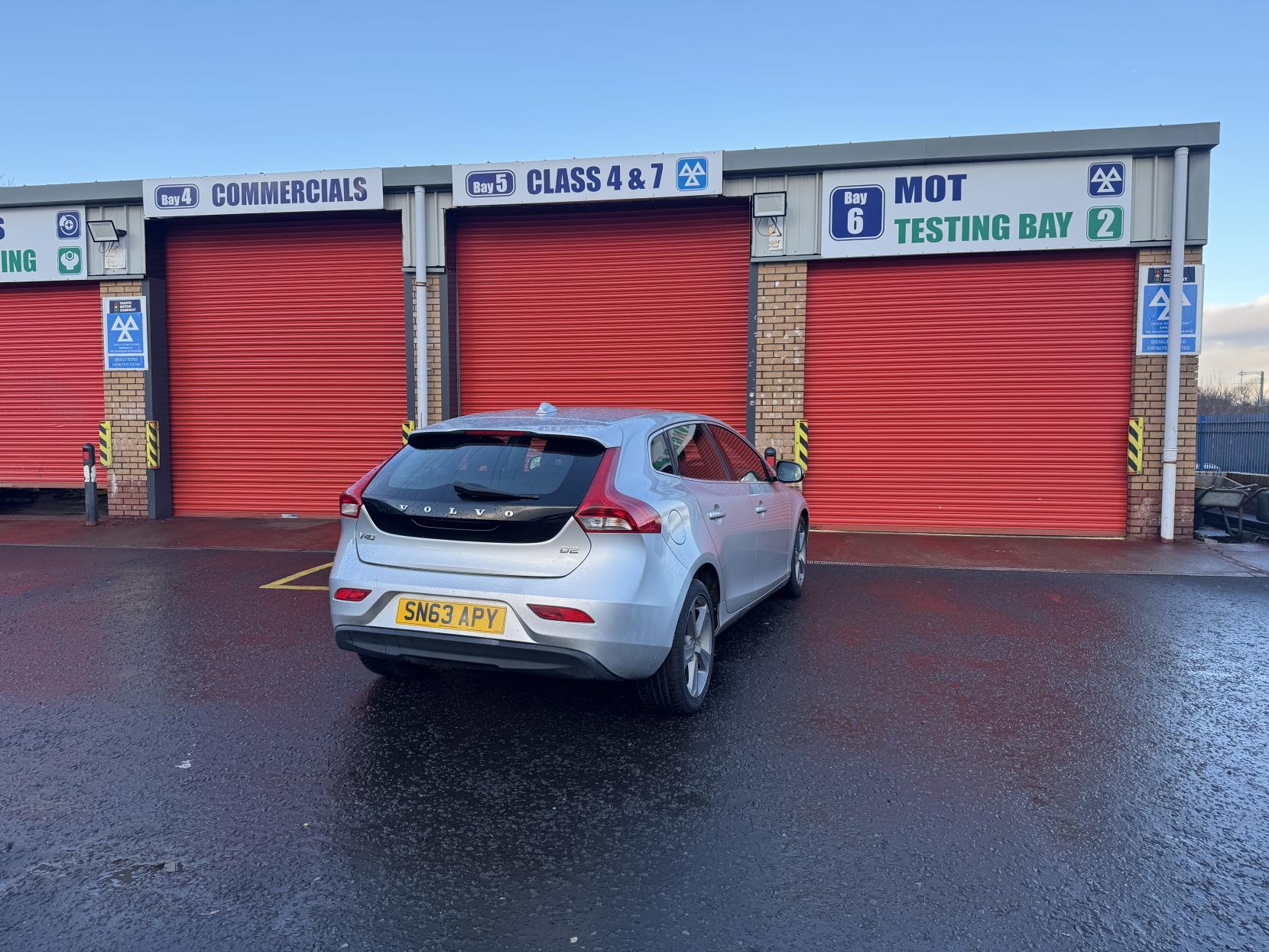 Volvo V40 1.6 D2 SE Hatchback 5dr Diesel Manual Euro 5 (s/s) (115 ps)