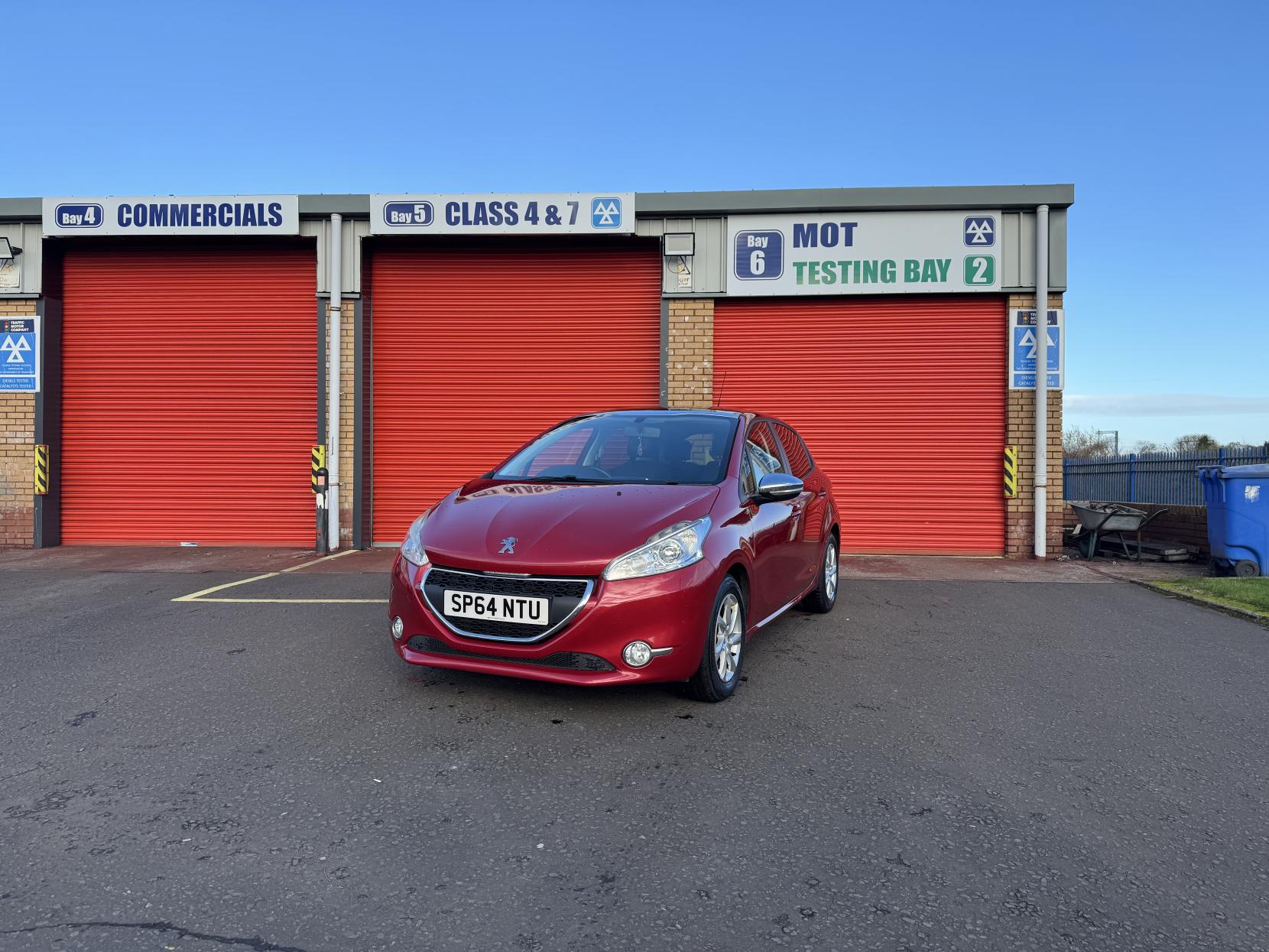 Peugeot 208 1.2 VTi Style Hatchback 5dr Petrol Manual Euro 5 (82 ps)