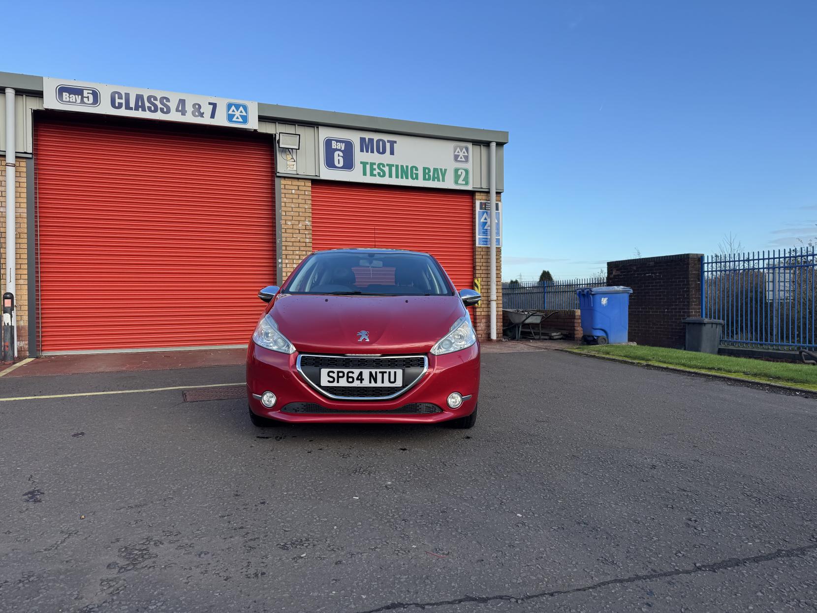 Peugeot 208 1.2 VTi Style Hatchback 5dr Petrol Manual Euro 5 (82 ps)