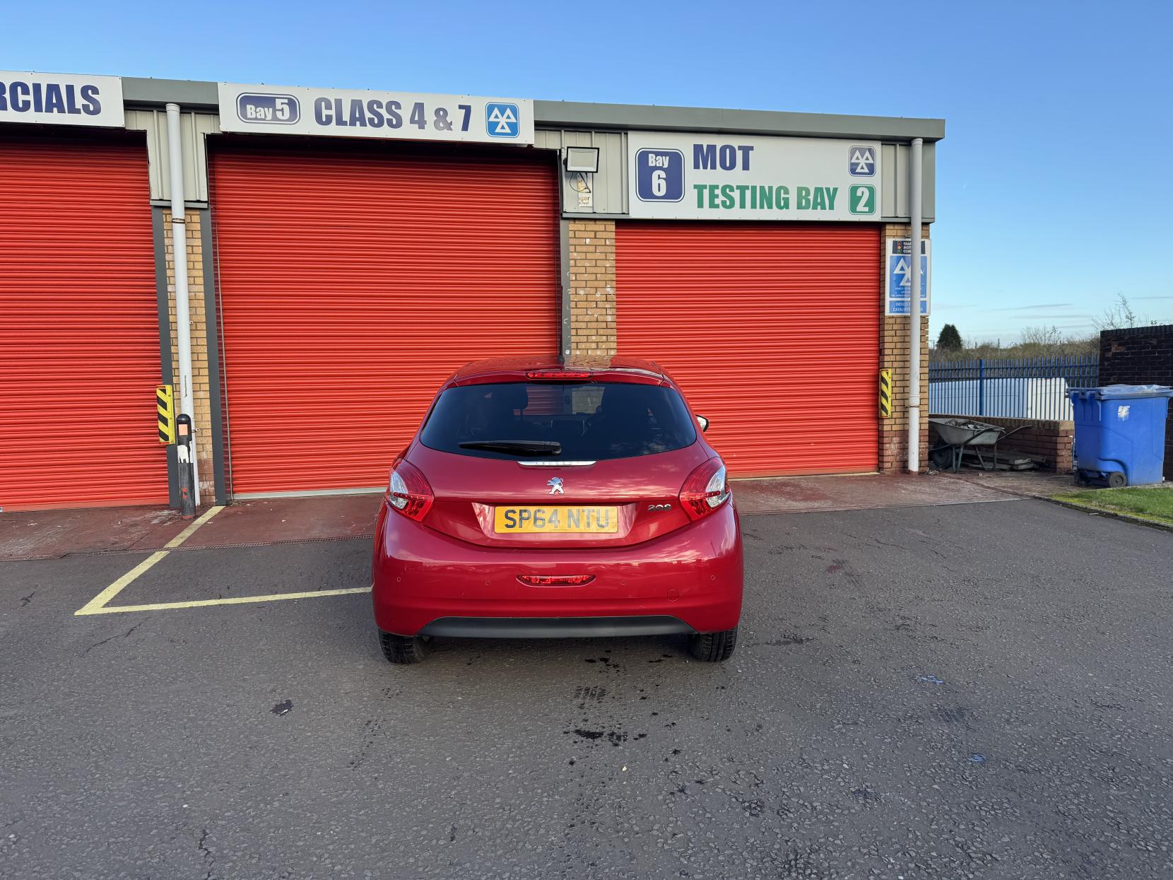 Peugeot 208 1.2 VTi Style Hatchback 5dr Petrol Manual Euro 5 (82 ps)