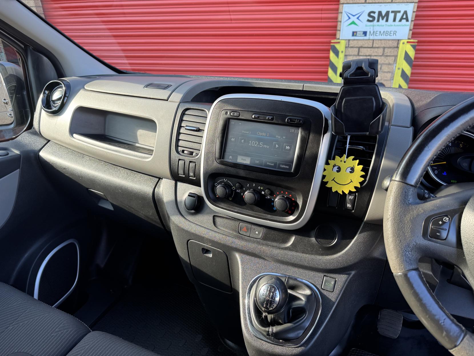 Renault Trafic 1.6 dCi 27 Sport Panel Van 5dr Diesel Manual SWB Standard Roof Euro 5 (115 ps)