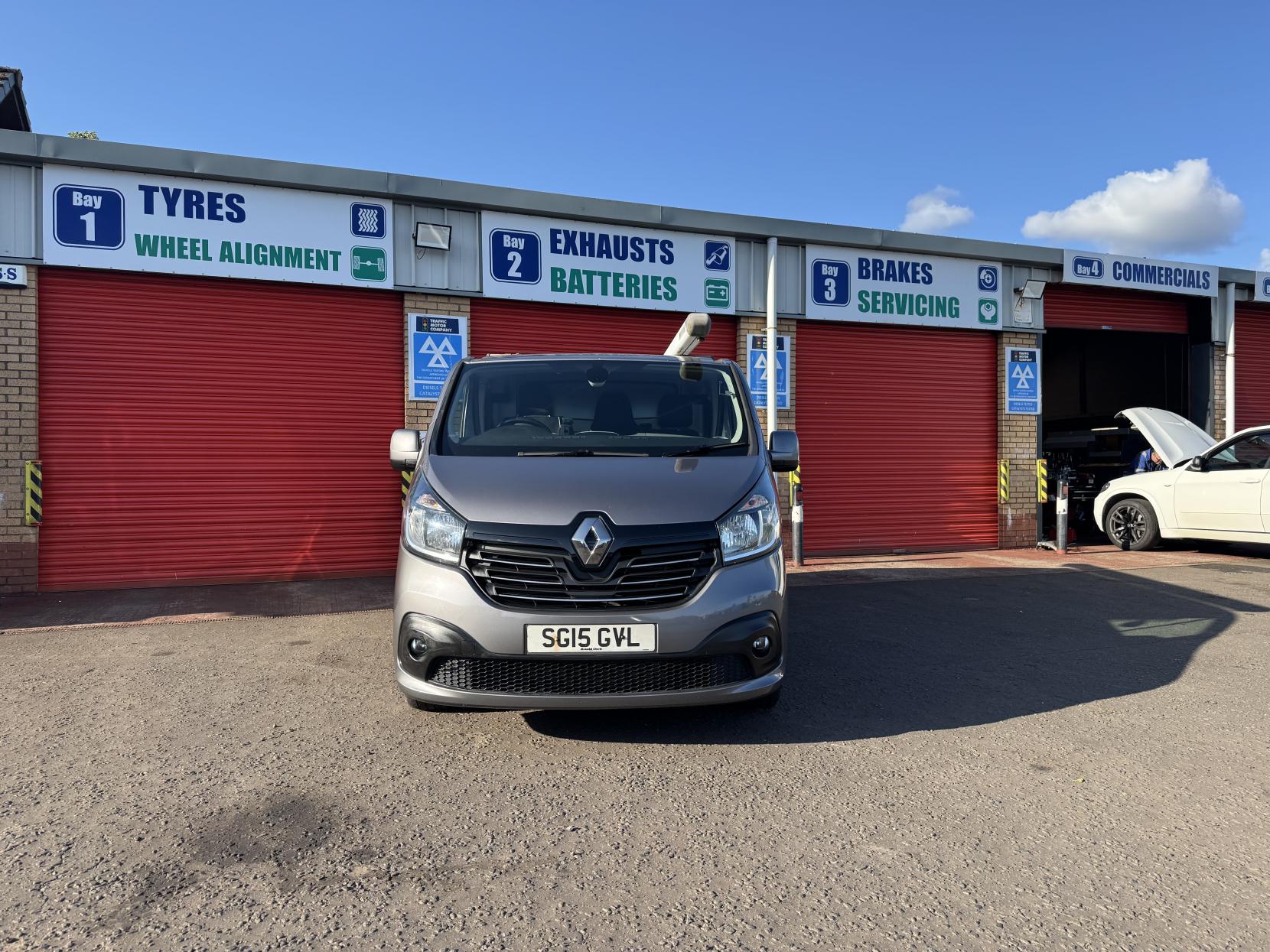 Renault Trafic 1.6 dCi 27 Sport Panel Van 5dr Diesel Manual SWB Standard Roof Euro 5 (115 ps)