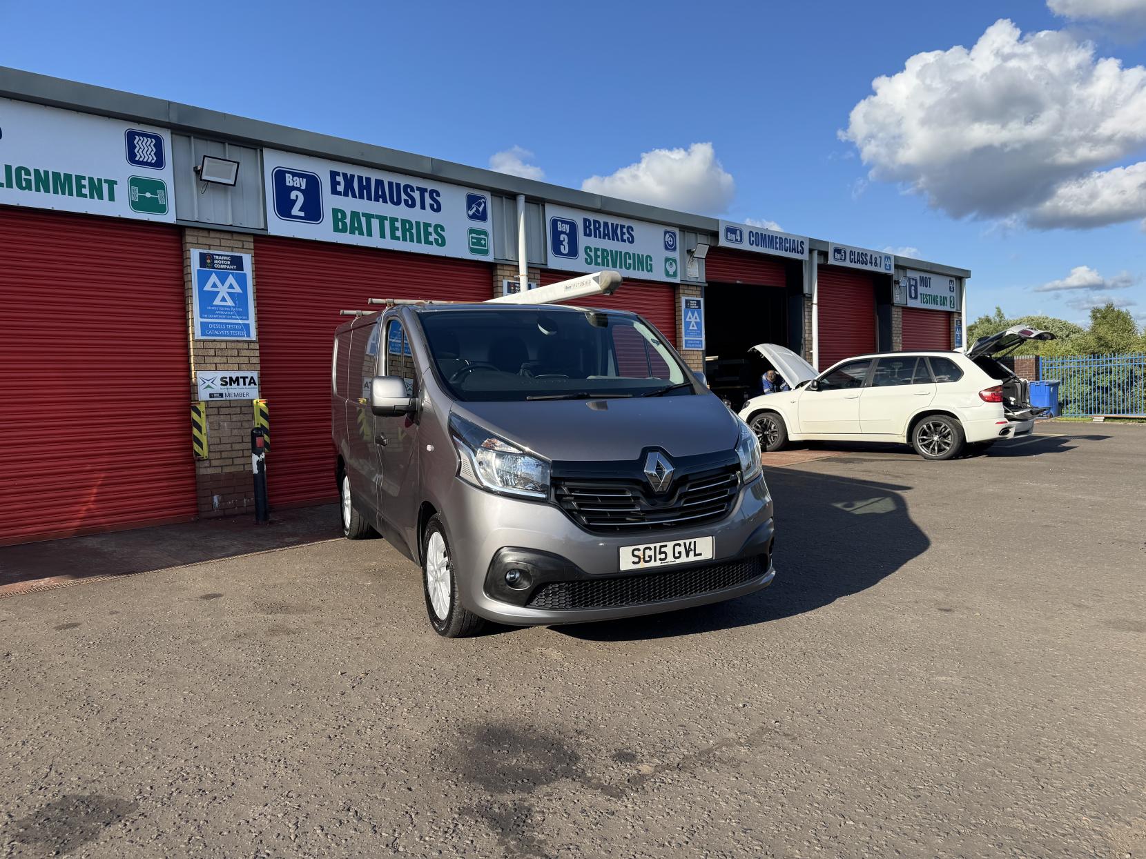 Renault Trafic 1.6 dCi 27 Sport Panel Van 5dr Diesel Manual SWB Standard Roof Euro 5 (115 ps)