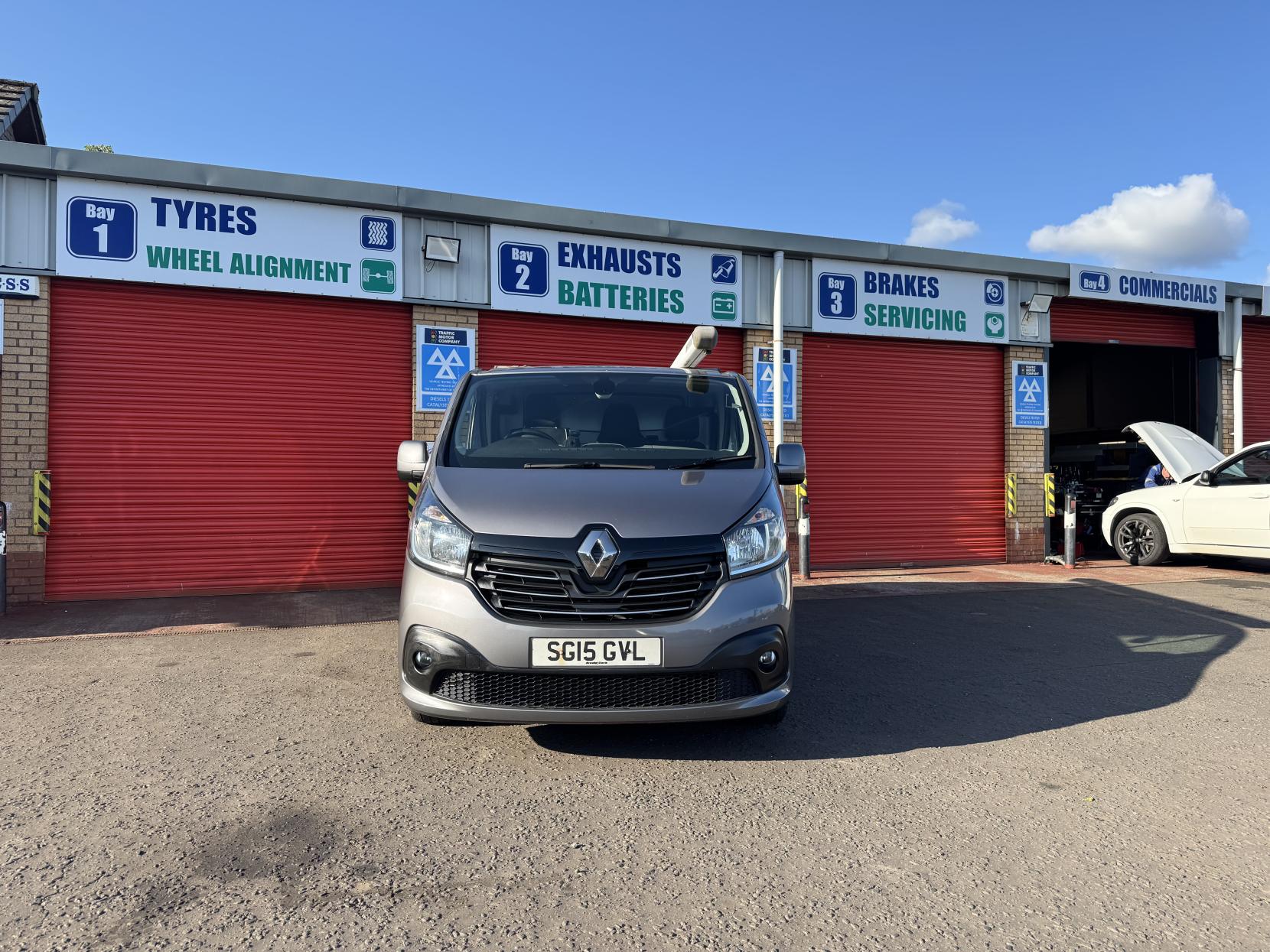 Renault Trafic 1.6 dCi 27 Sport Panel Van 5dr Diesel Manual SWB Standard Roof Euro 5 (115 ps)