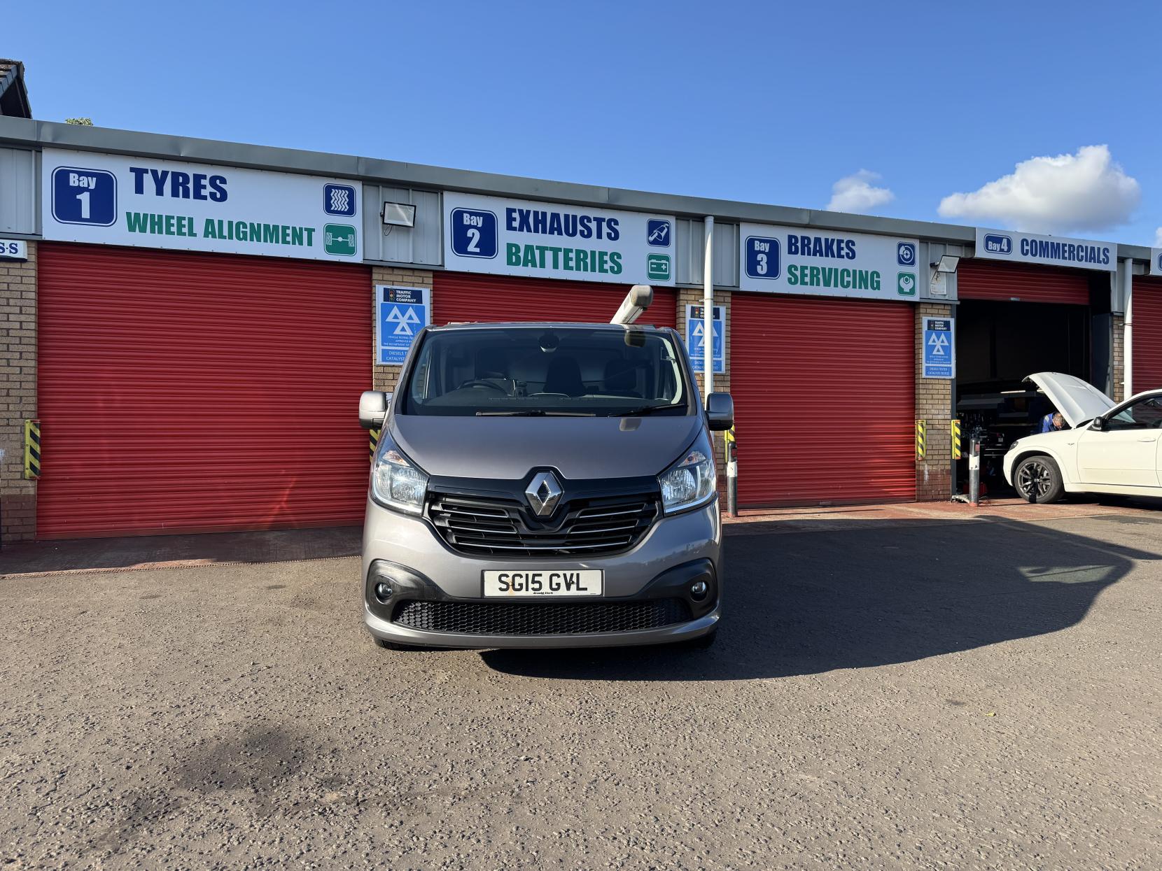 Renault Trafic 1.6 dCi 27 Sport Panel Van 5dr Diesel Manual SWB Standard Roof Euro 5 (115 ps)