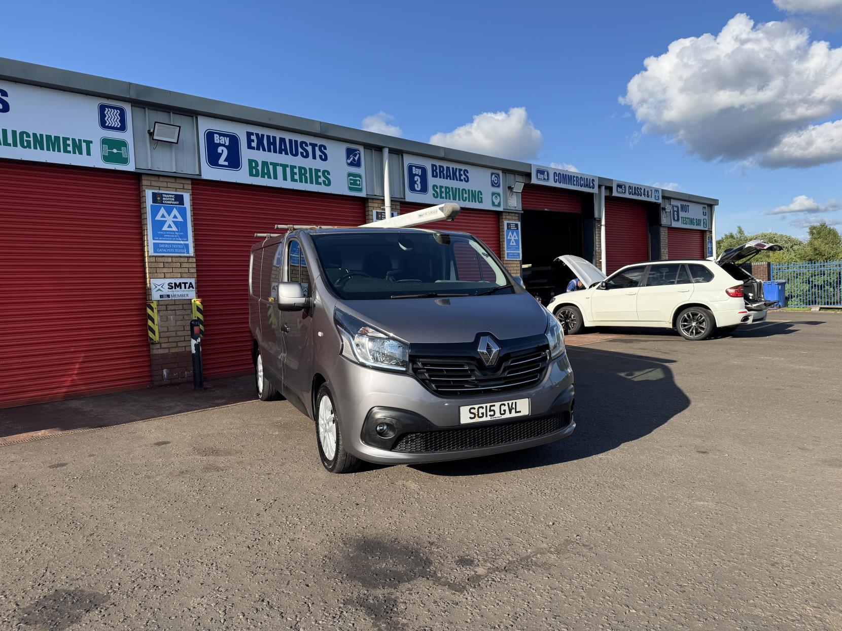 Renault Trafic 1.6 dCi 27 Sport Panel Van 5dr Diesel Manual SWB Standard Roof Euro 5 (115 ps)