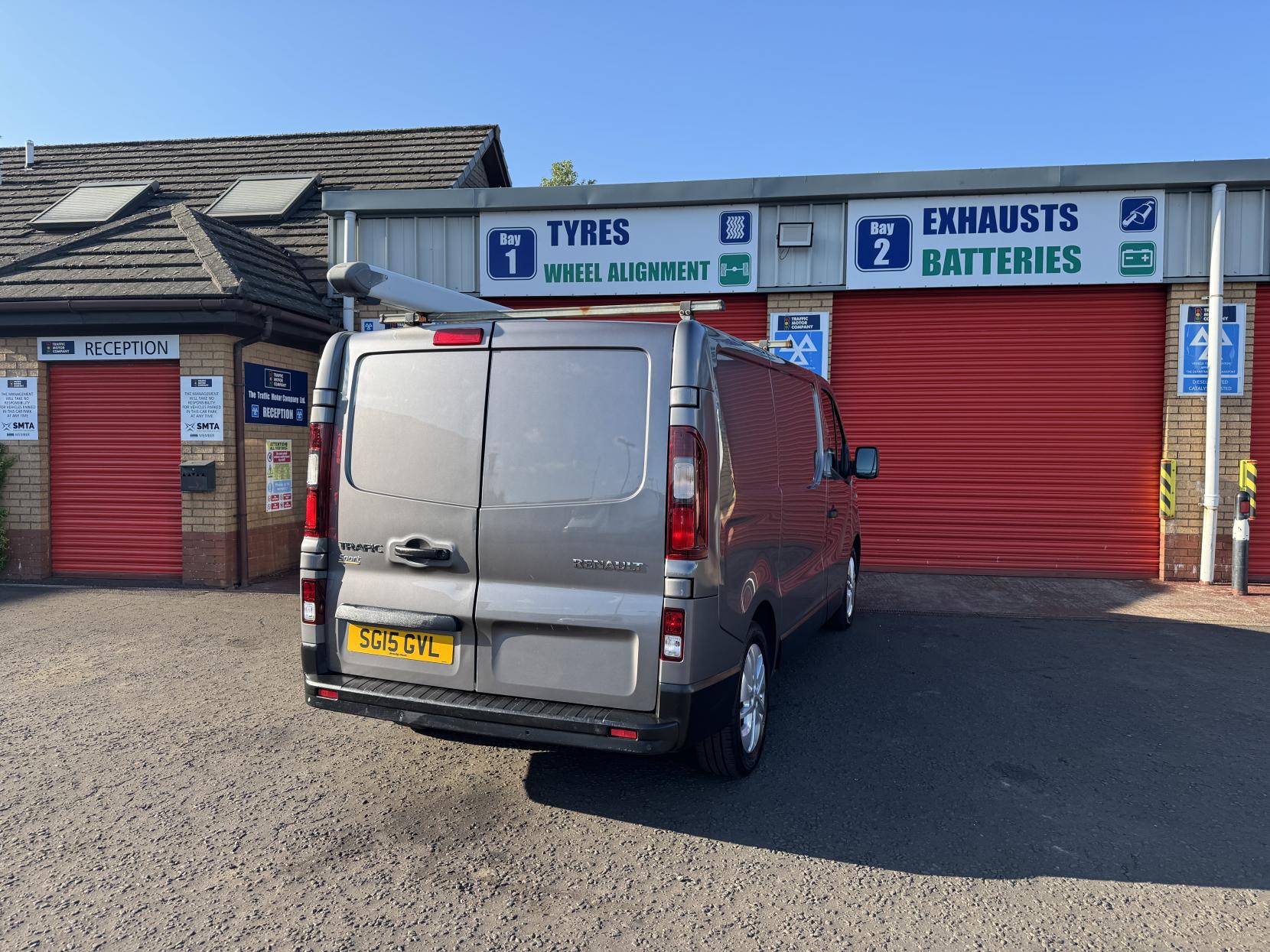Renault Trafic 1.6 dCi 27 Sport Panel Van 5dr Diesel Manual SWB Standard Roof Euro 5 (115 ps)