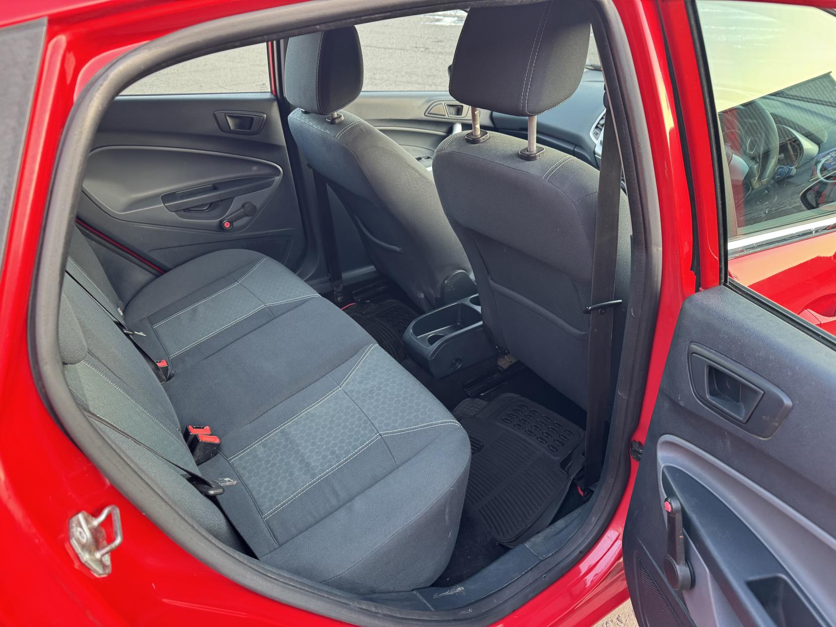 Ford Fiesta 1.4 TDCi Zetec Hatchback 5dr Diesel Manual (110 g/km, 67 bhp)