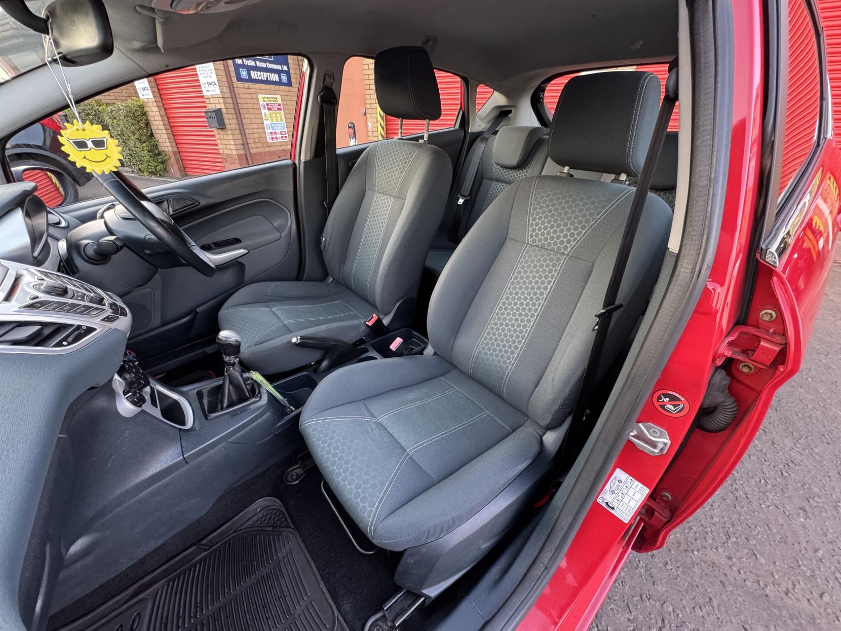 Ford Fiesta 1.4 TDCi Zetec Hatchback 5dr Diesel Manual (110 g/km, 67 bhp)