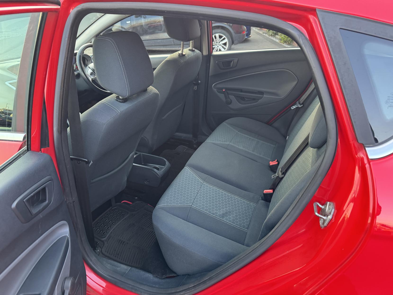 Ford Fiesta 1.4 TDCi Zetec Hatchback 5dr Diesel Manual (110 g/km, 67 bhp)
