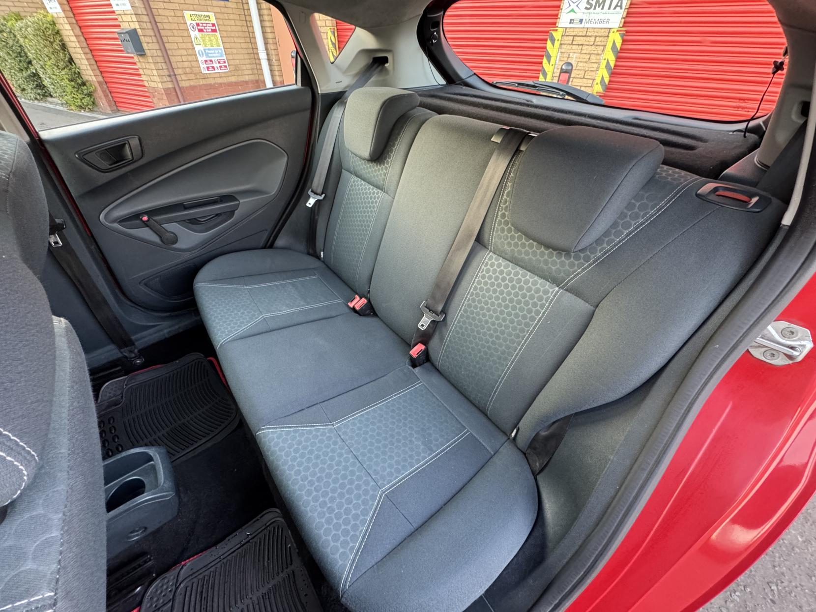 Ford Fiesta 1.4 TDCi Zetec Hatchback 5dr Diesel Manual (110 g/km, 67 bhp)