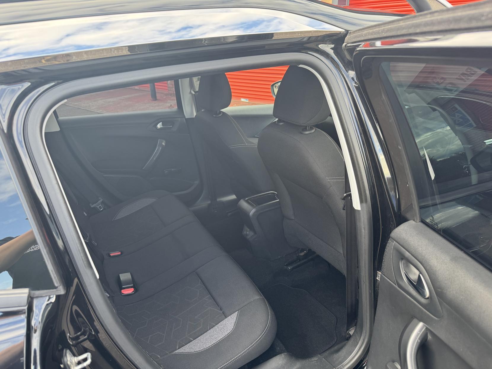 Peugeot 2008 1.6 BlueHDi Active SUV 5dr Diesel Manual Euro 6 (100 ps)