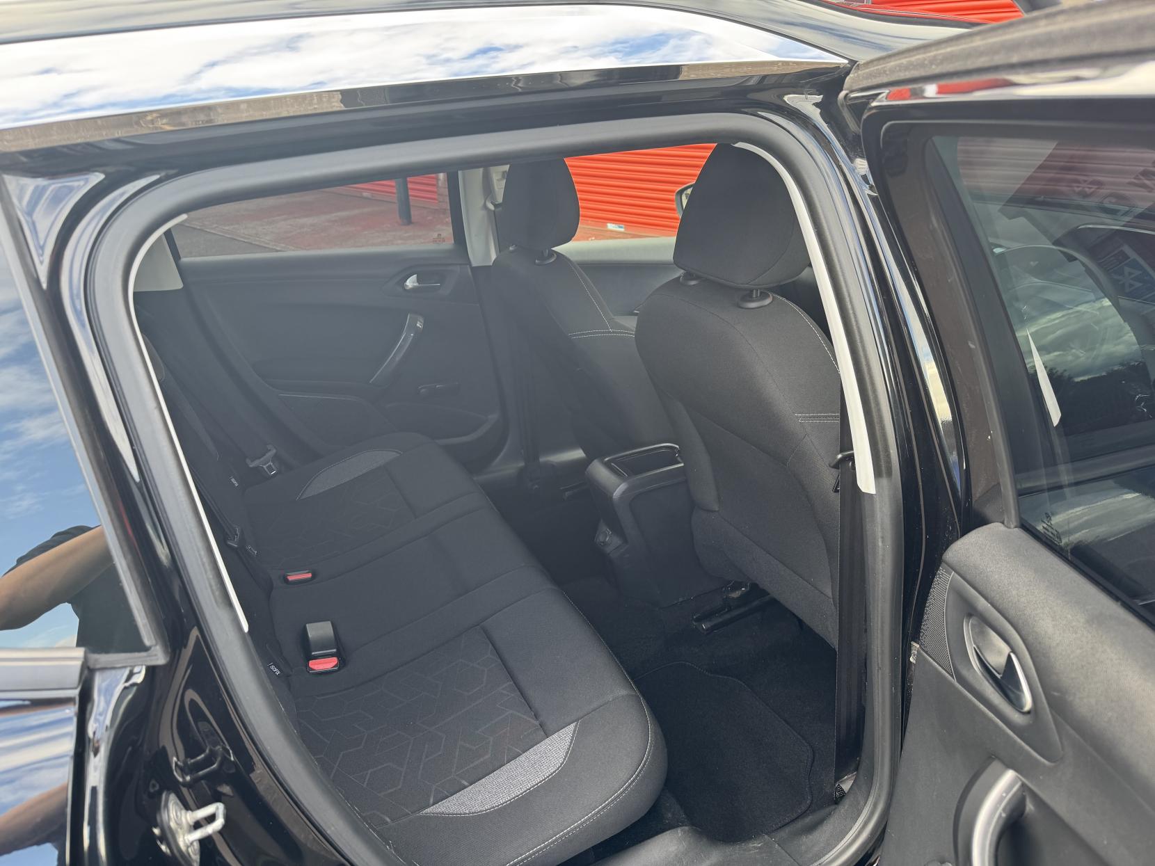 Peugeot 2008 1.6 BlueHDi Active SUV 5dr Diesel Manual Euro 6 (100 ps)