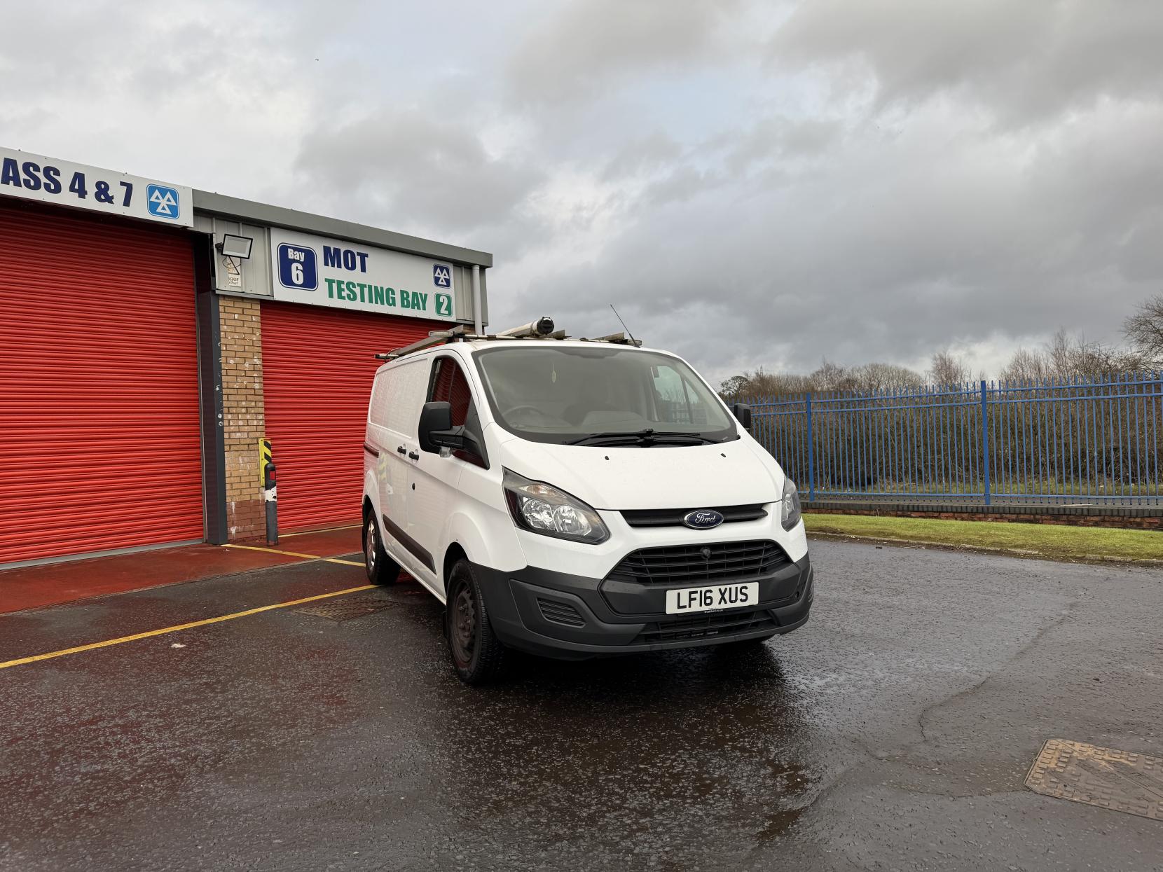 Ford Transit Custom 2.2 TDCi 310 ECOnetic Panel Van 5dr Diesel Manual L1 H1 (162 g/km, 98 bhp)