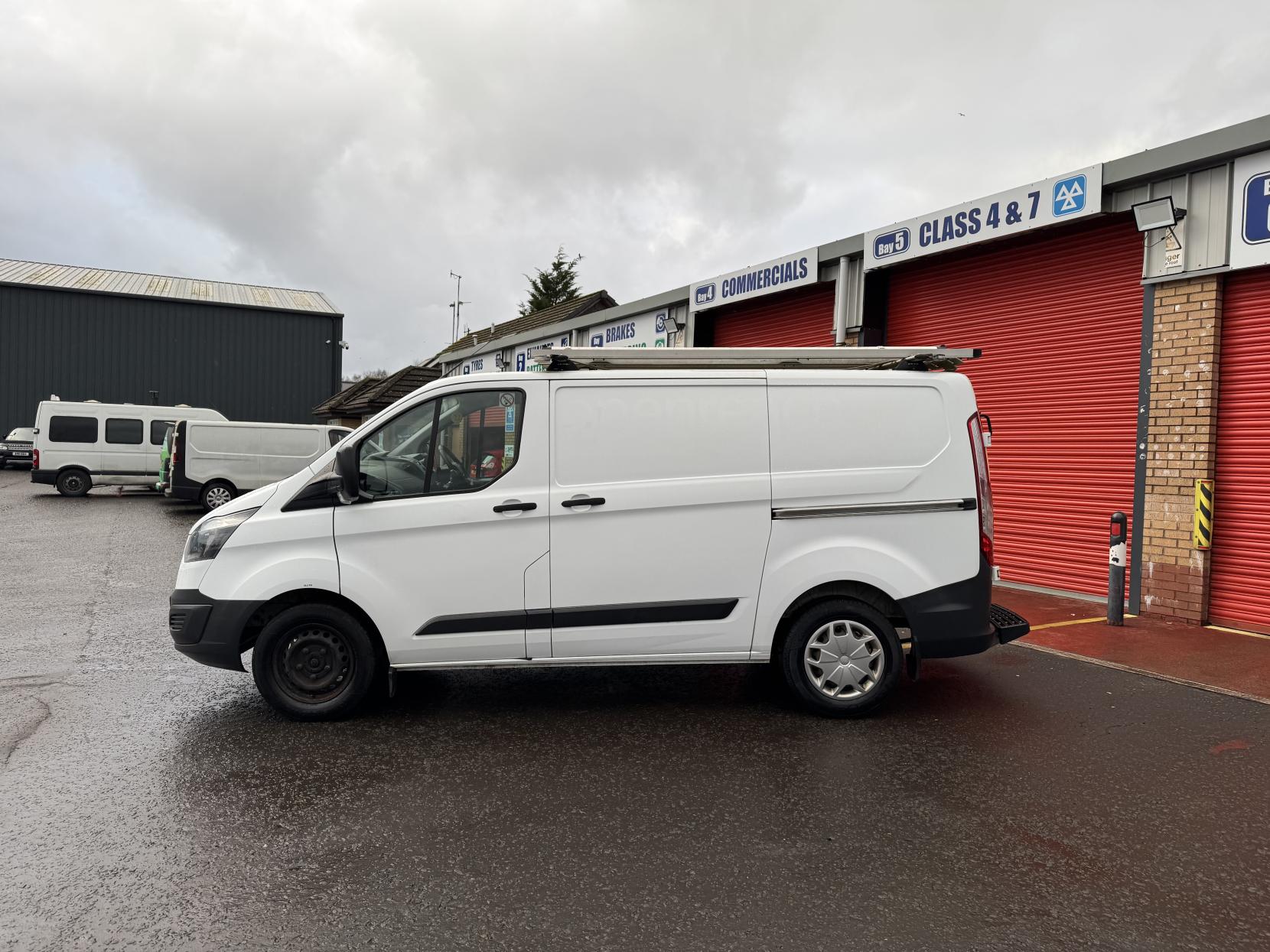 Ford Transit Custom 2.2 TDCi 310 ECOnetic Panel Van 5dr Diesel Manual L1 H1 (162 g/km, 98 bhp)