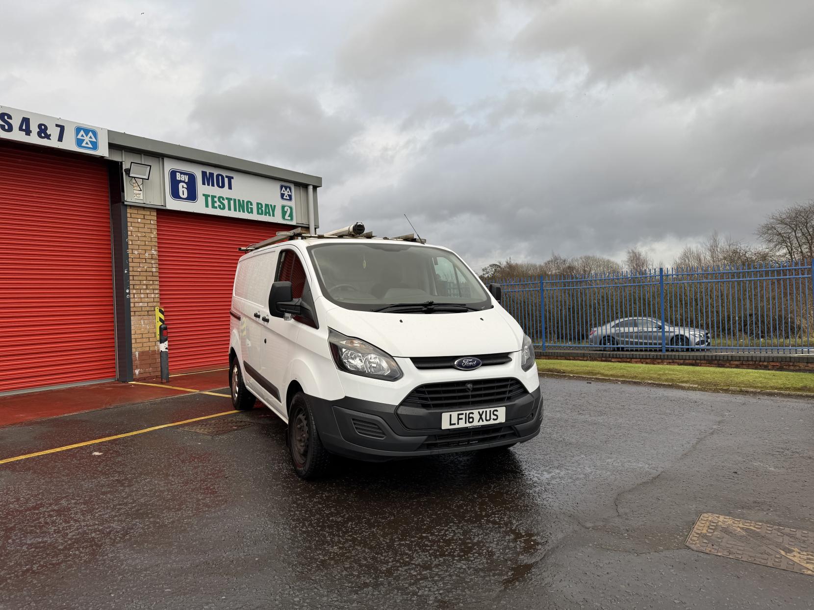 Ford Transit Custom 2.2 TDCi 310 ECOnetic Panel Van 5dr Diesel Manual L1 H1 (162 g/km, 98 bhp)