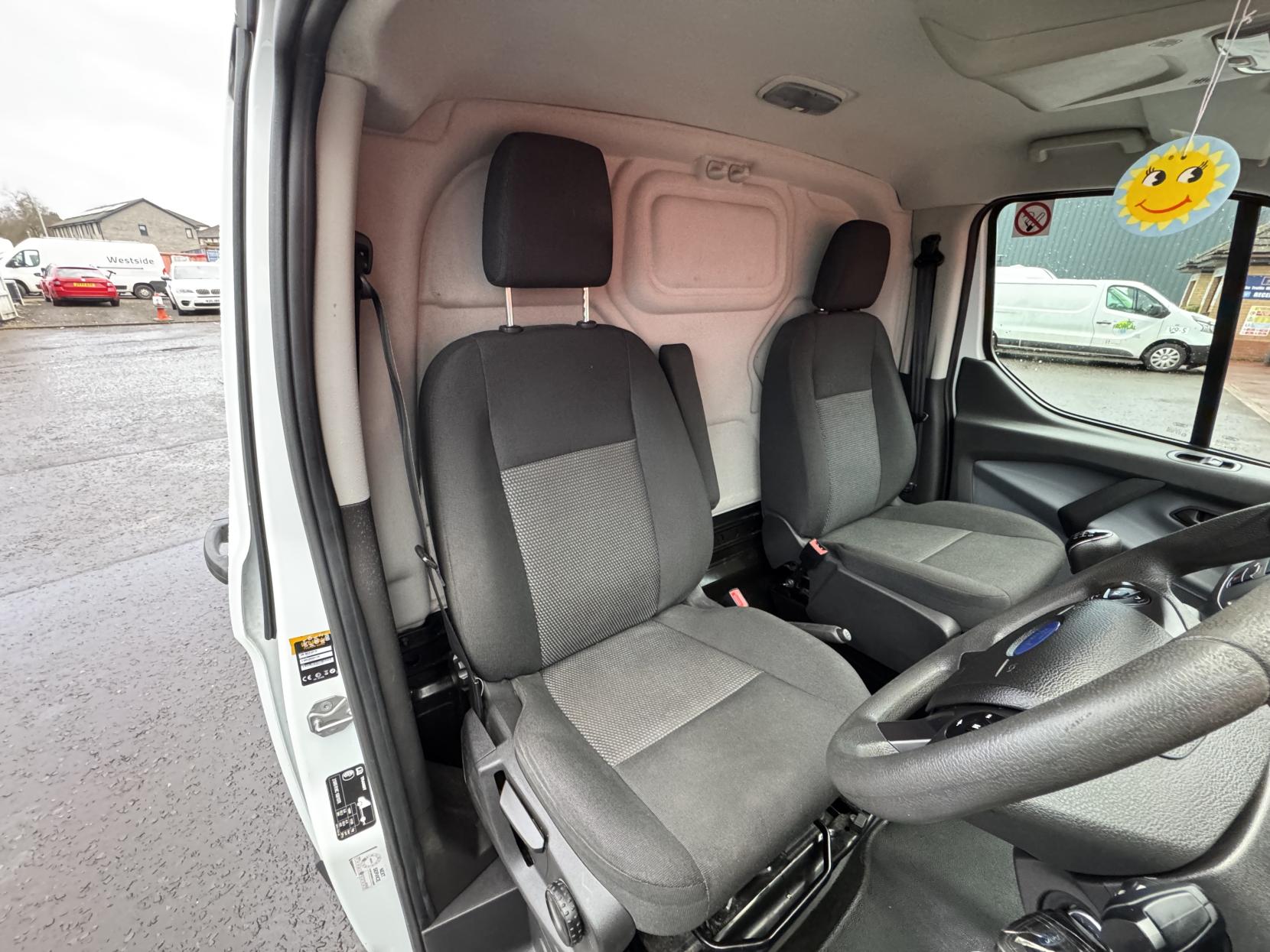 Ford Transit Custom 2.2 TDCi 310 ECOnetic Panel Van 5dr Diesel Manual L1 H1 (162 g/km, 98 bhp)