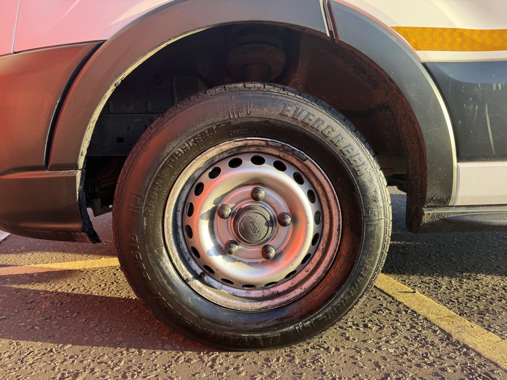 Ford Transit 2.0 350 EcoBlue Leader Dropside 2dr Diesel Manual RWD L4 Euro 6 (s/s) (130 ps)