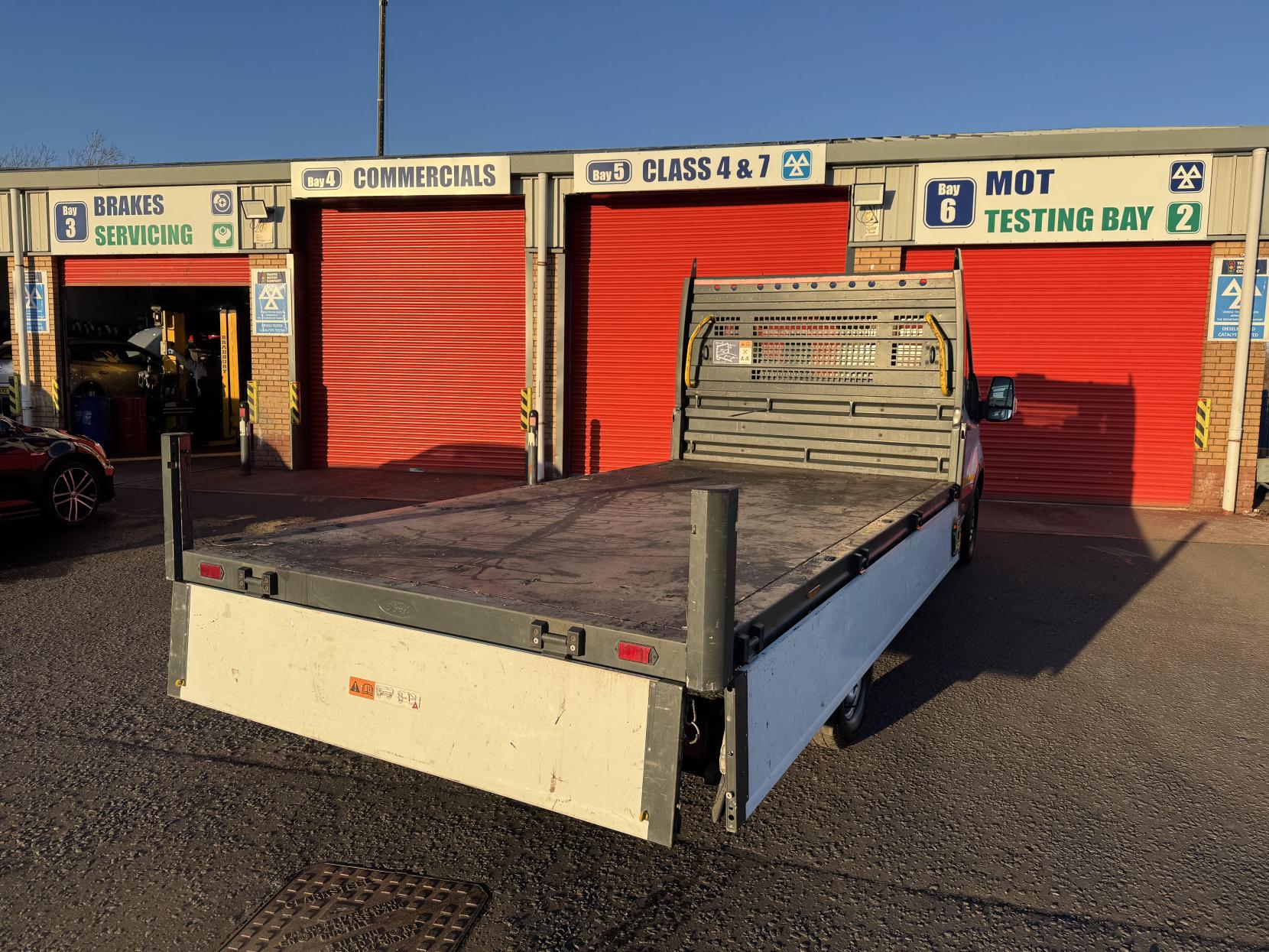 Ford Transit 2.0 350 EcoBlue Leader Dropside 2dr Diesel Manual RWD L4 Euro 6 (s/s) (130 ps)