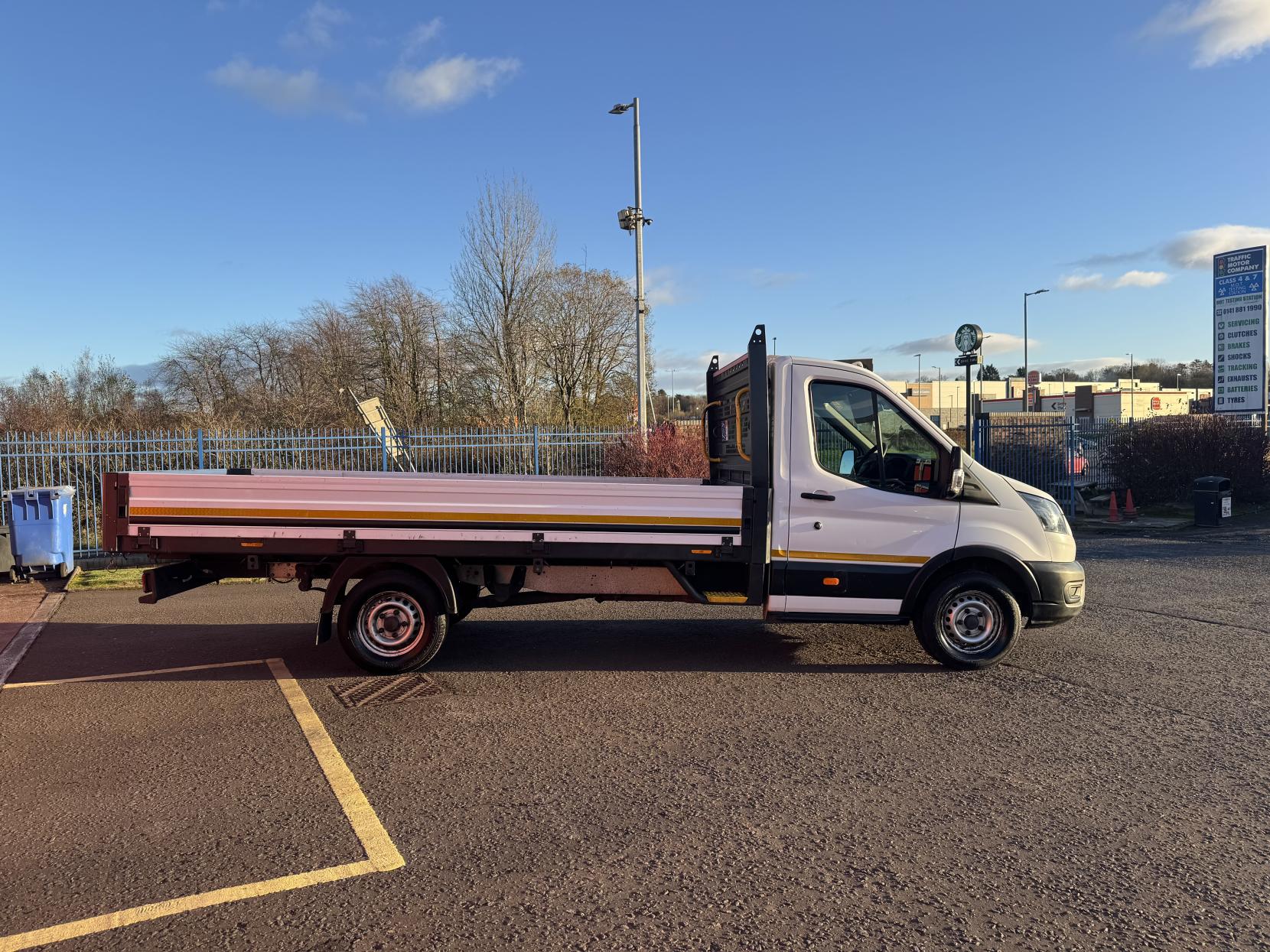 Ford Transit 2.0 350 EcoBlue Leader Dropside 2dr Diesel Manual RWD L4 Euro 6 (s/s) (130 ps)