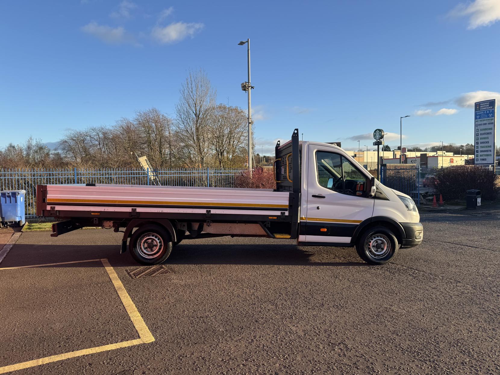 Ford Transit 2.0 350 EcoBlue Leader Dropside 2dr Diesel Manual RWD L4 Euro 6 (s/s) (130 ps)