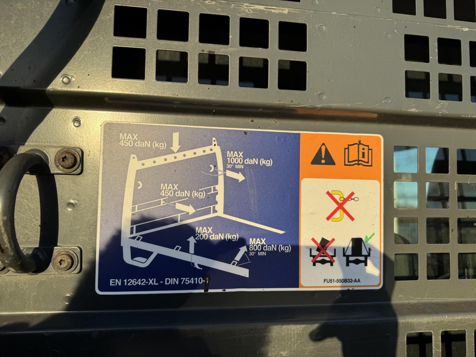 Ford Transit 2.0 350 EcoBlue Leader Dropside 2dr Diesel Manual RWD L4 Euro 6 (s/s) (130 ps)